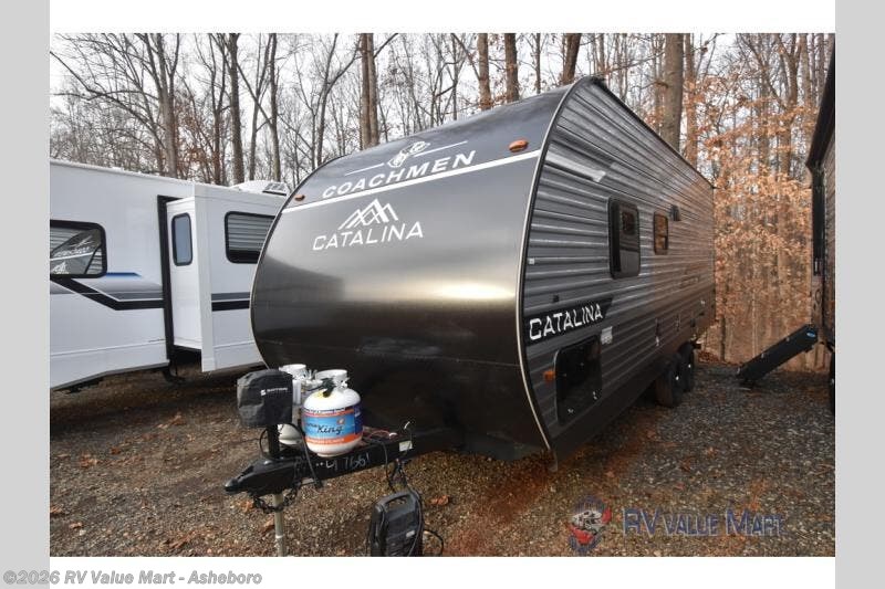 2026 Coachmen Catalina Summit Series 8 211BH - New Travel Trailer For Sale by RV Value Mart - Asheboro in Franklinville, North Carolina