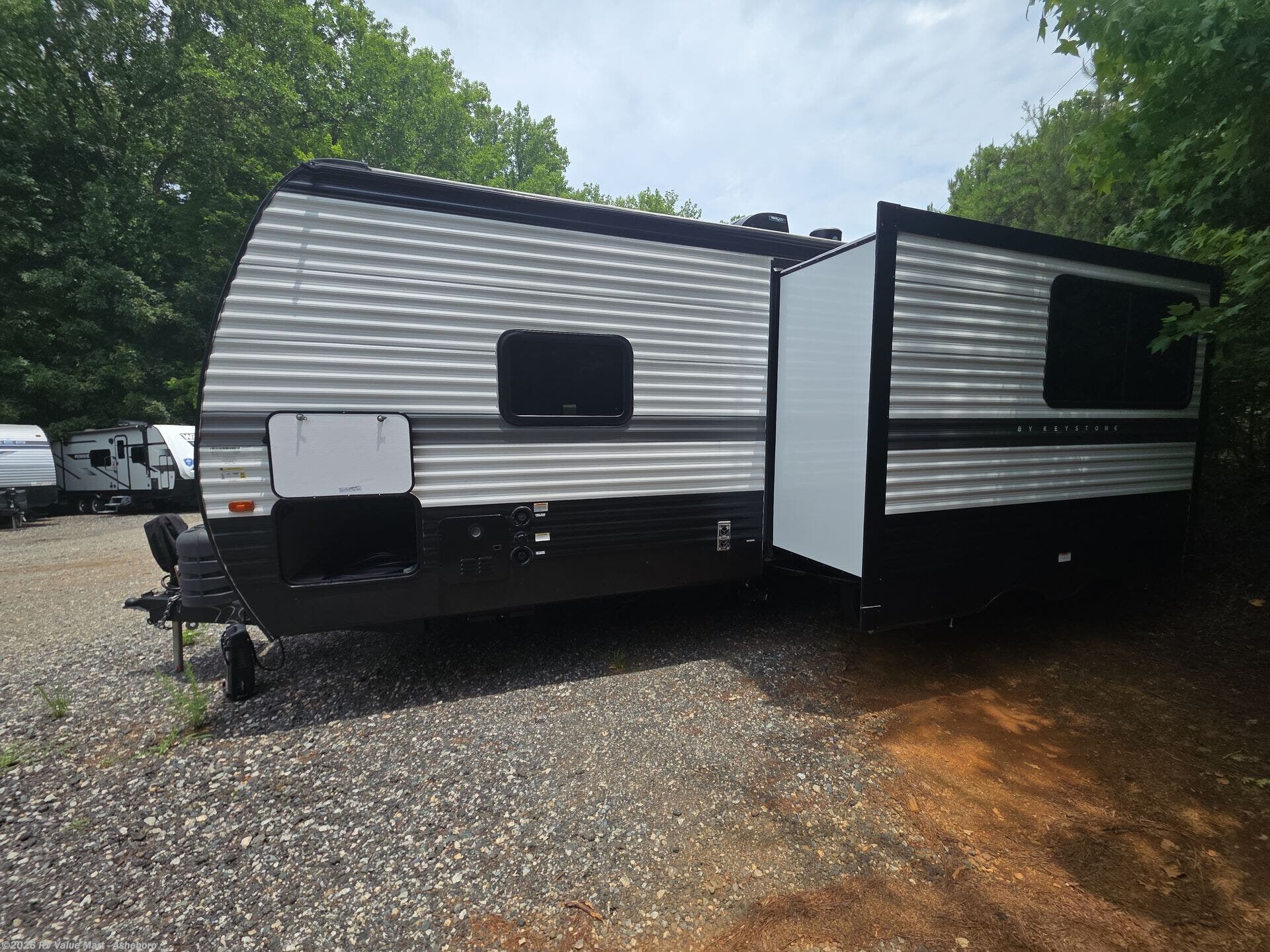 Used 2024 Keystone Hideout 25BHS available in Franklinville, North Carolina