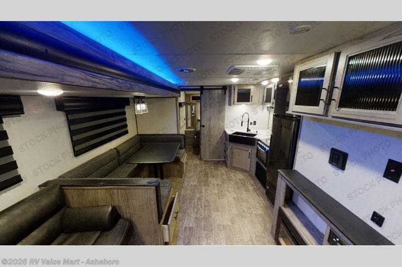 2022 Forest River Cherokee Alpha Wolf 26RBL - Used Travel Trailer For Sale by RV Value Mart - Asheboro in Franklinville, North Carolina