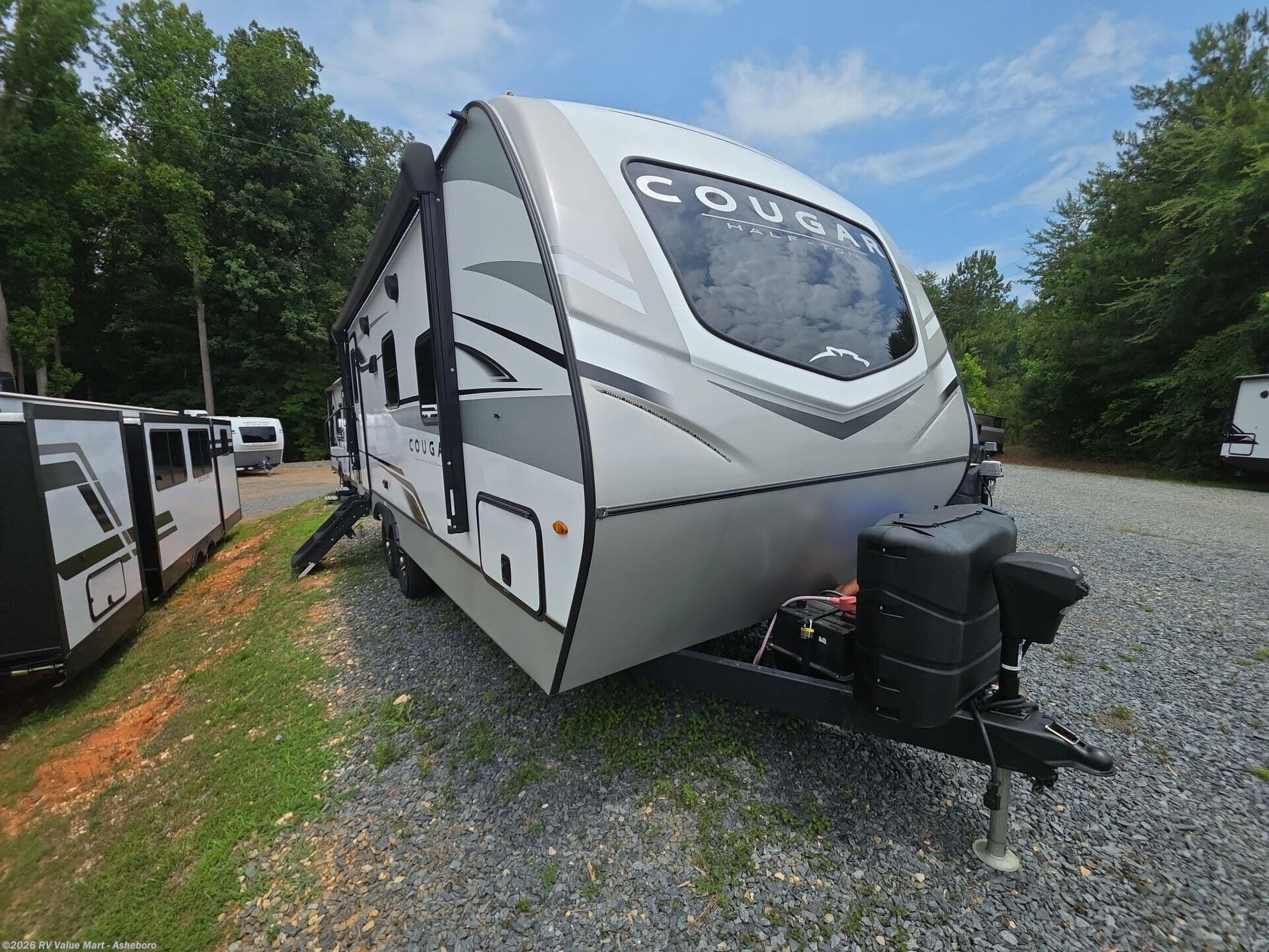 2023 Keystone Cougar Half-Ton 22RBS - Used Travel Trailer For Sale by RV Value Mart - Asheboro in Franklinville, North Carolina