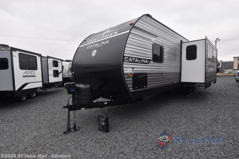 2026 Coachmen Catalina Legacy Edition 293TQBSCK - New Travel Trailer For Sale by RV Value Mart - Asheboro in Franklinville, North Carolina