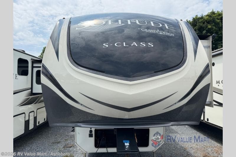 2020 Grand Design Solitude 3350RL - Used Fifth Wheel For Sale by RV Value Mart - Asheboro in Franklinville, North Carolina