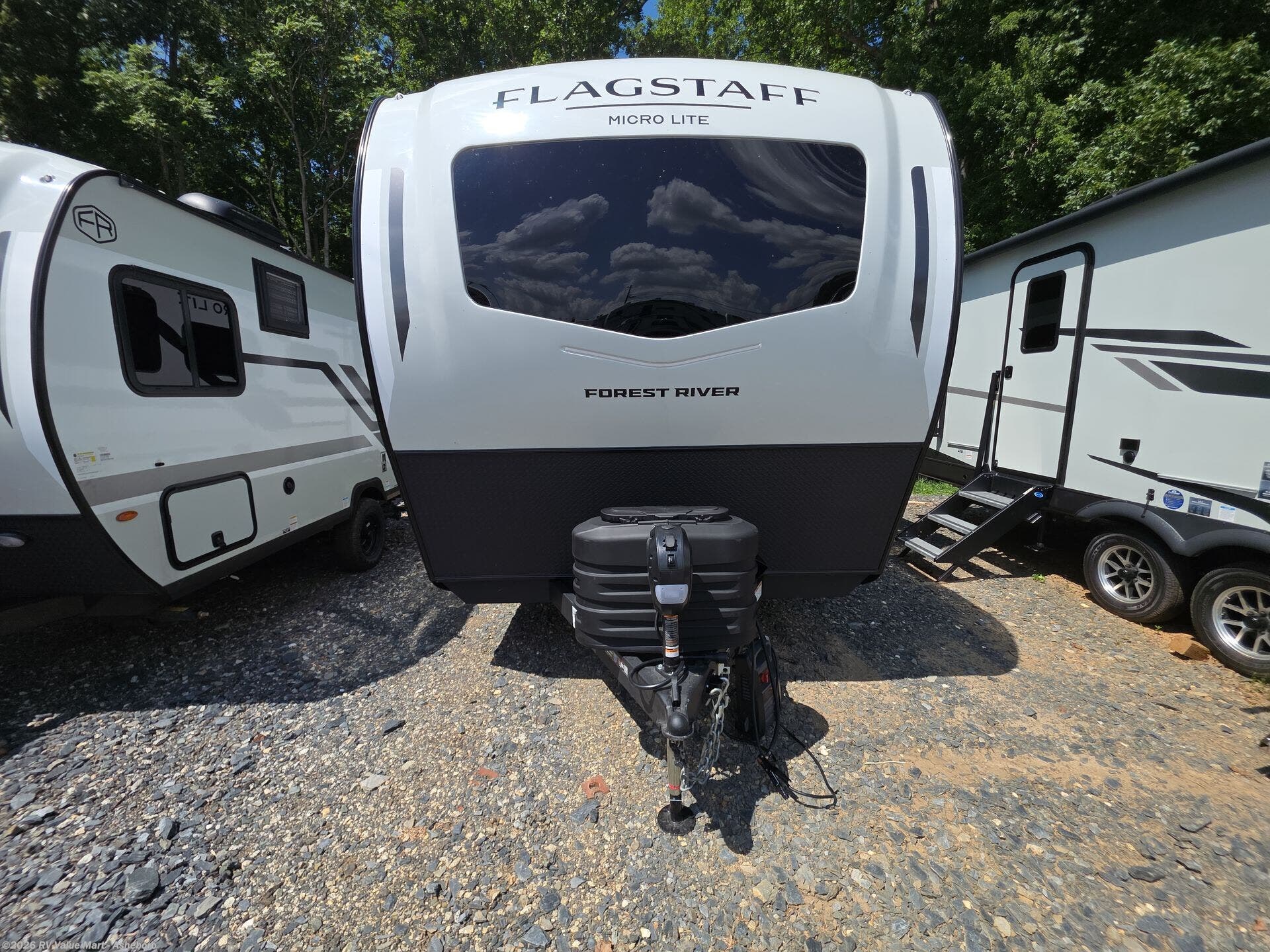 2027 Flagstaff Micro Lite 22FBS by Forest River from RV Value Mart - Asheboro in Franklinville, North Carolina
