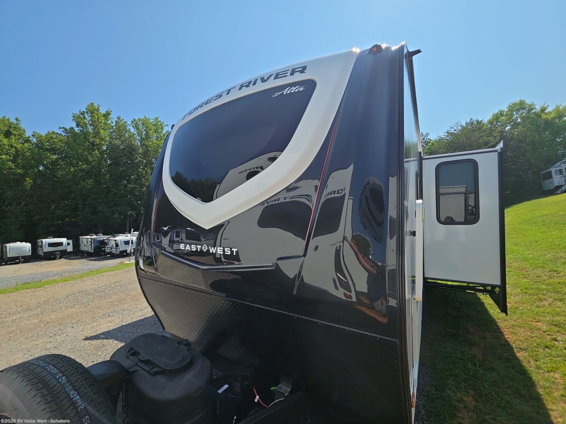2027 Alta 2800KBH by East to West from RV Value Mart - Asheboro in Franklinville, North Carolina