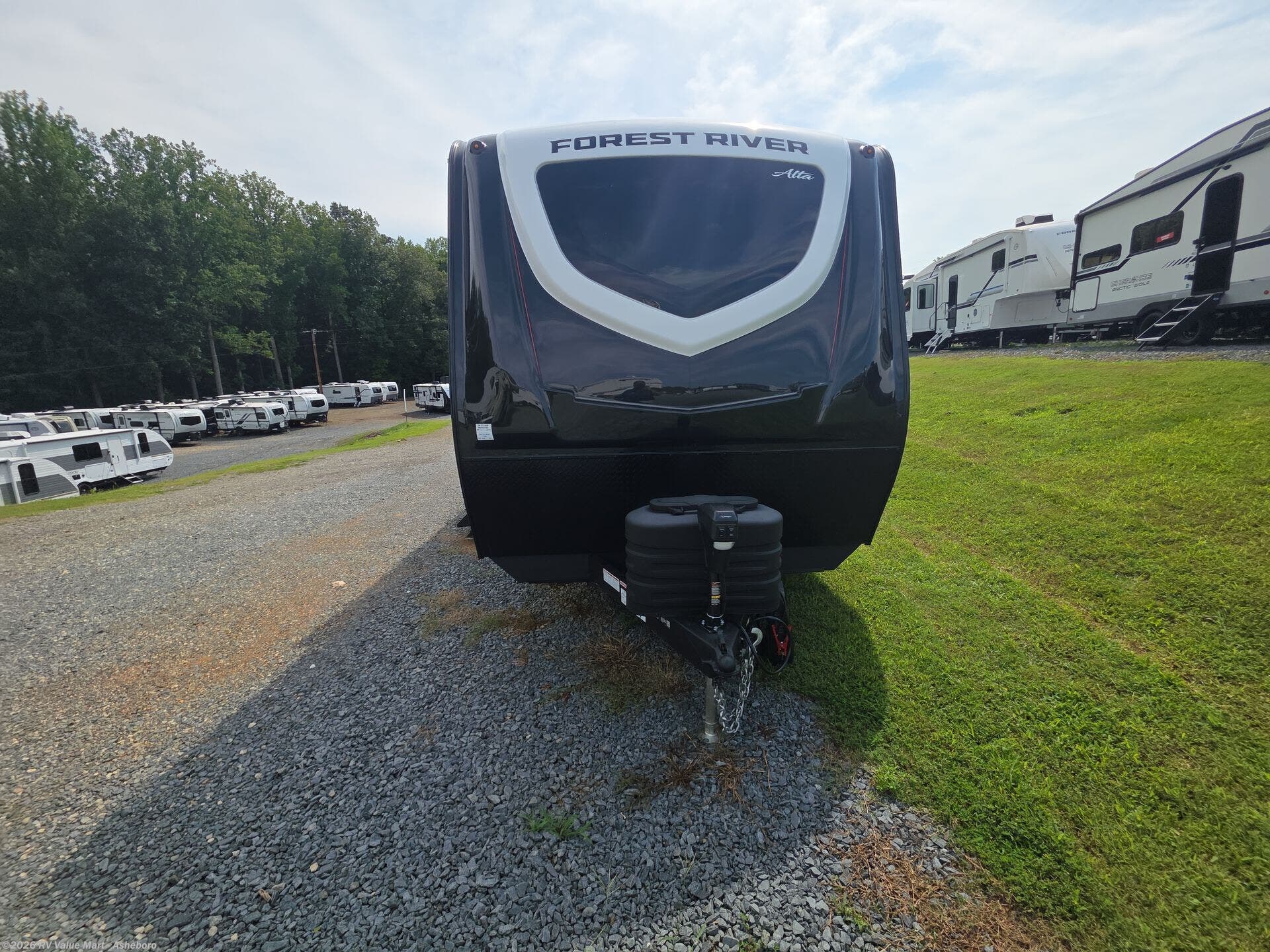 2027 Alta 3150KBH by East to West from RV Value Mart - Asheboro in Franklinville, North Carolina