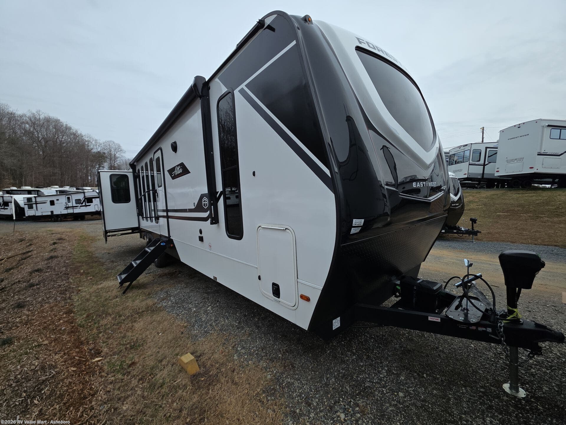 2026 East to West Alta 3175RK - New Travel Trailer For Sale by RV Value Mart - Asheboro in Franklinville, North Carolina