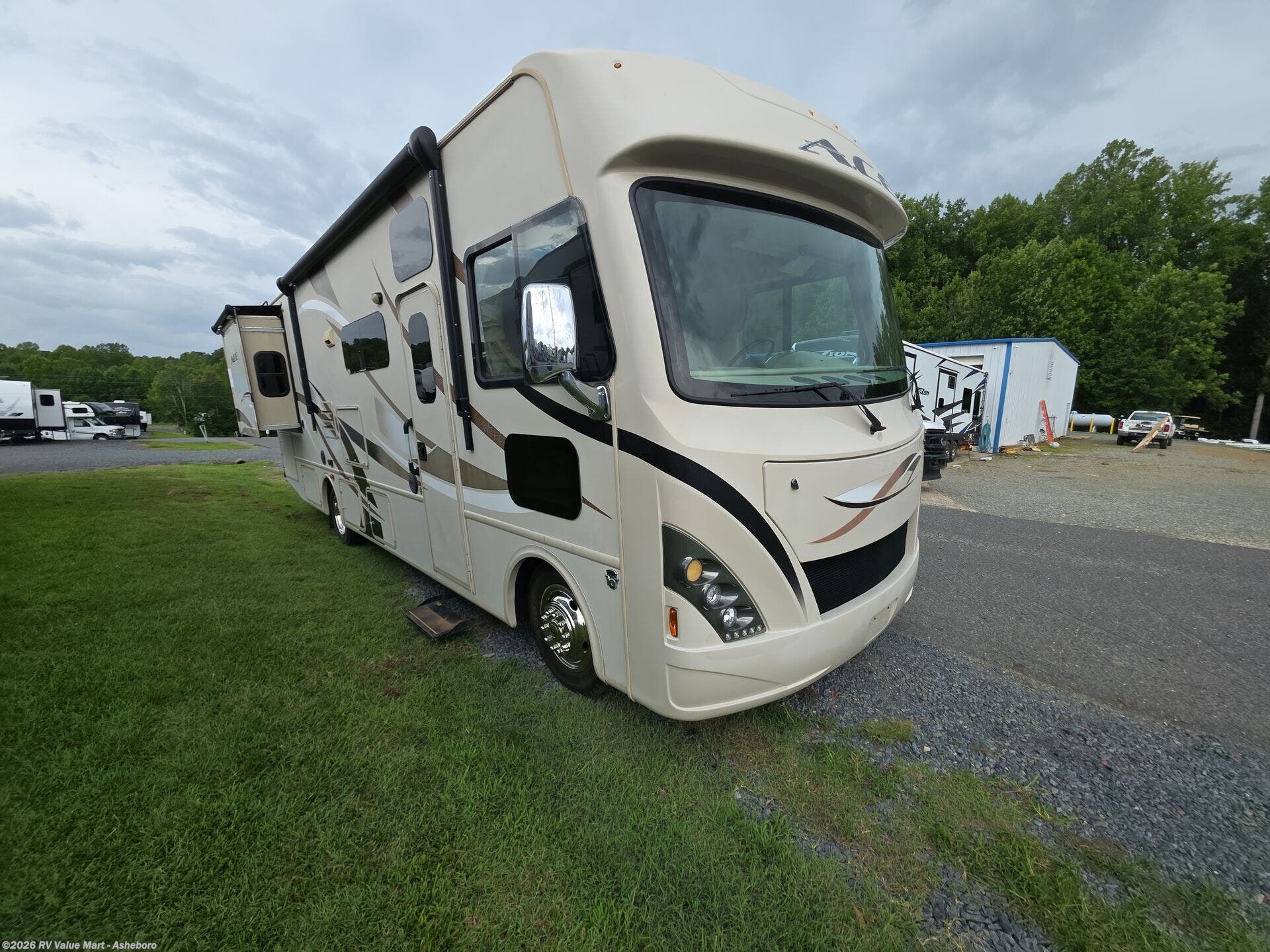 2016 Thor Motor Coach ACE 30.1 - Used Class A For Sale by RV Value Mart - Asheboro in Franklinville, North Carolina