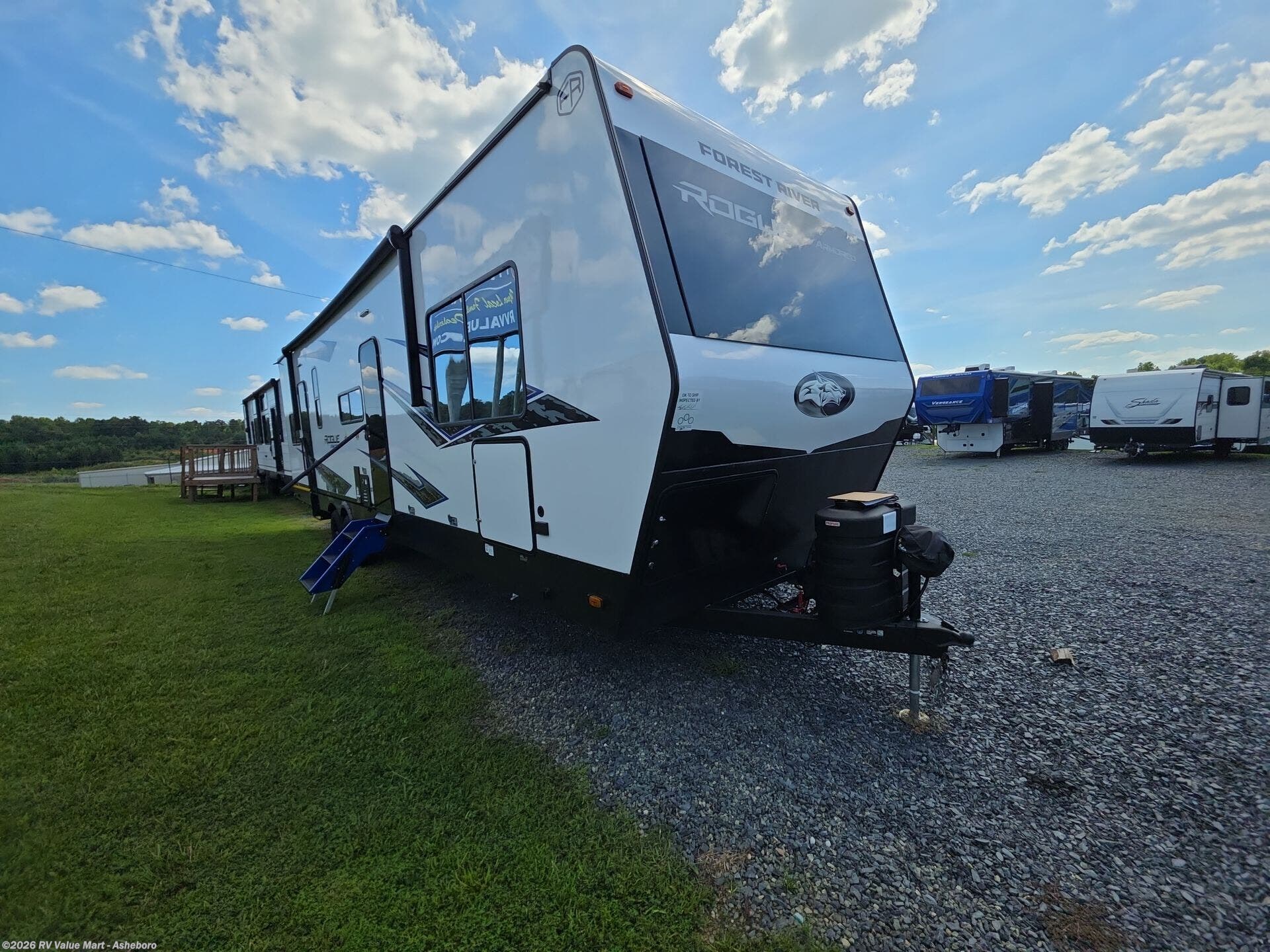 2027 Forest River Vengeance Rogue Armored 32L132 - New Travel Trailer For Sale by RV Value Mart - Asheboro in Franklinville, North Carolina