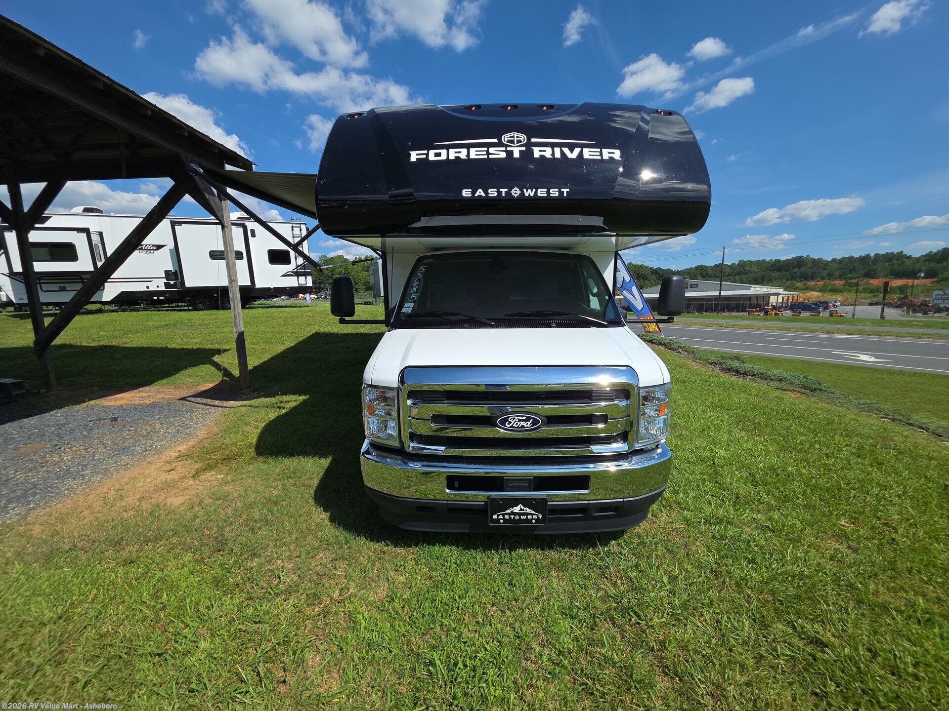 2027 Entrada 2000NS by East to West from RV Value Mart - Asheboro in Franklinville, North Carolina