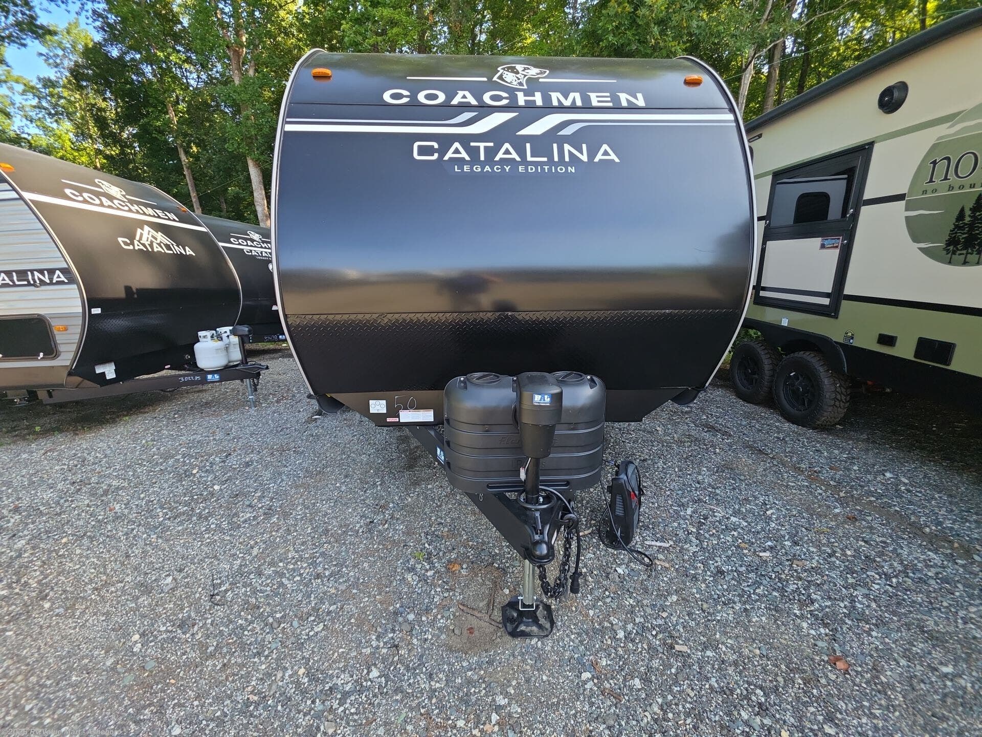 2027 Catalina Legacy Edition 273DBHCKLE by Coachmen from RV Value Mart - Asheboro in Franklinville, North Carolina