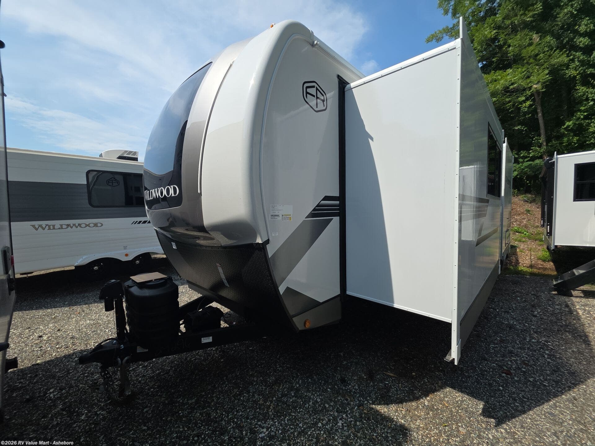 New 2027 Forest River Heritage Glen 261FKRB available in Franklinville, North Carolina