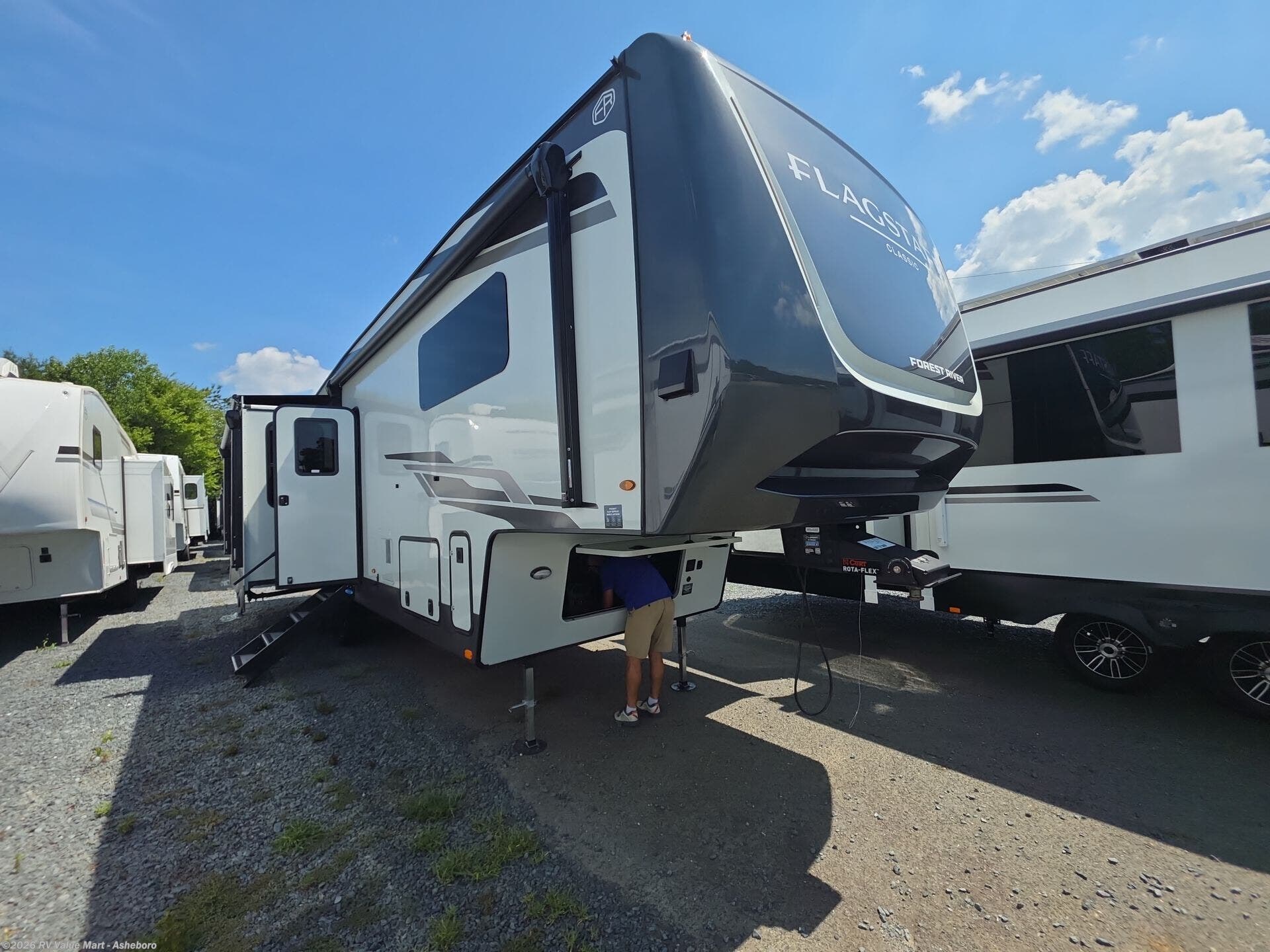 2027 Forest River Flagstaff Classic F371RK - New Fifth Wheel For Sale by RV Value Mart - Asheboro in Franklinville, North Carolina