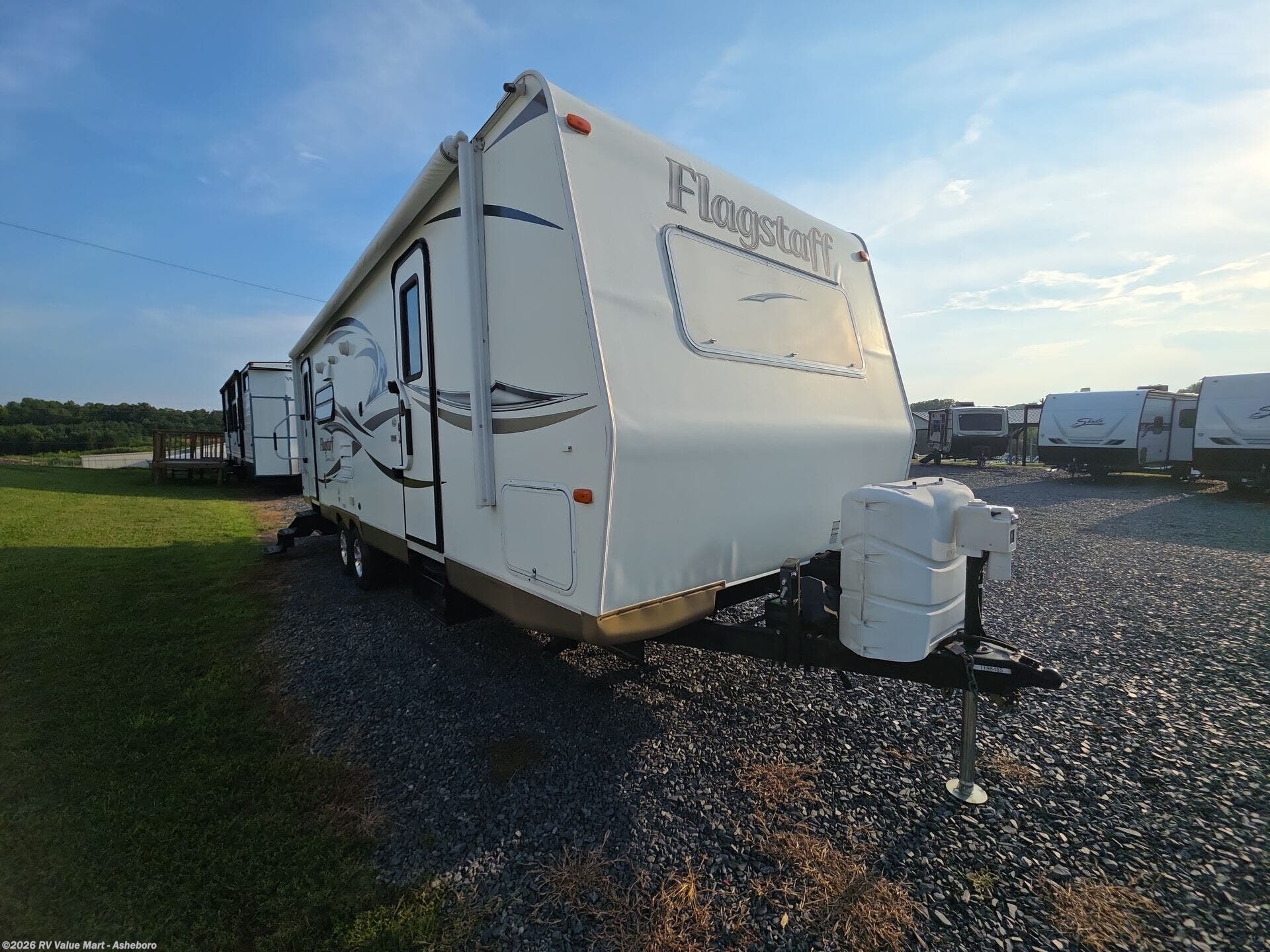 2013 Forest River Flagstaff Super Lite 26RLS - Used Travel Trailer For Sale by RV Value Mart - Asheboro in Franklinville, North Carolina