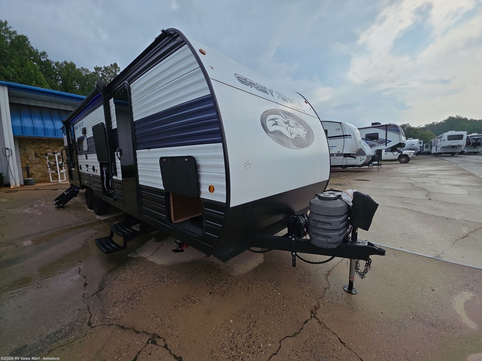 2024 Forest River GREY WOLF GREY WOLF 27DBH - Used Travel Trailer For Sale by RV Value Mart - Asheboro in Franklinville, North Carolina