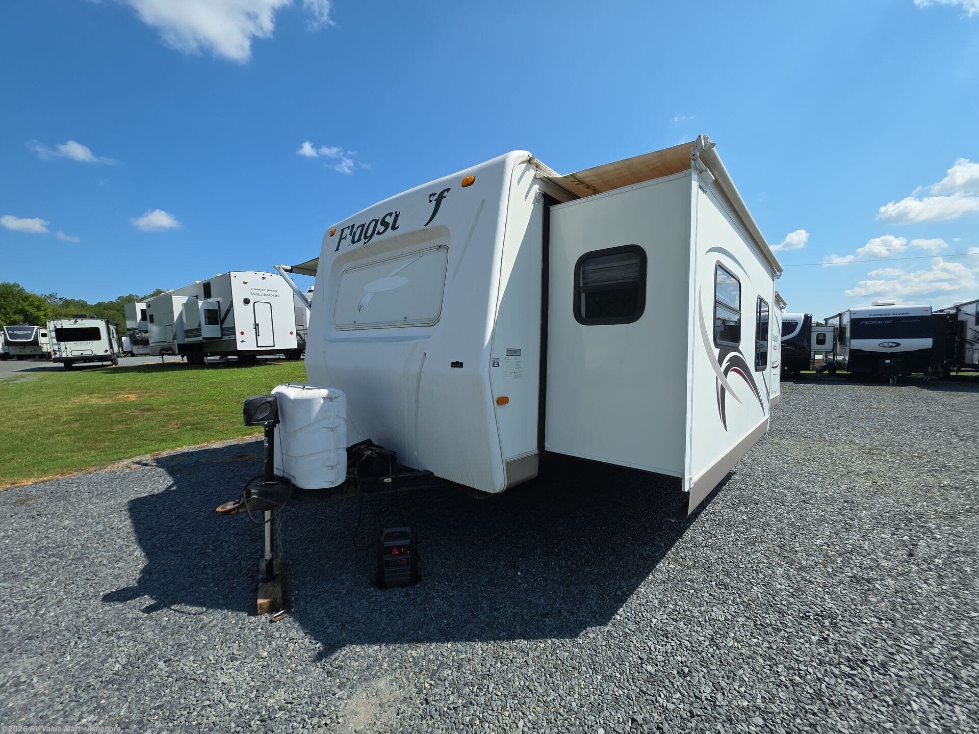 Used 2010 Forest River Flagstaff 831FLSS available in Franklinville, North Carolina