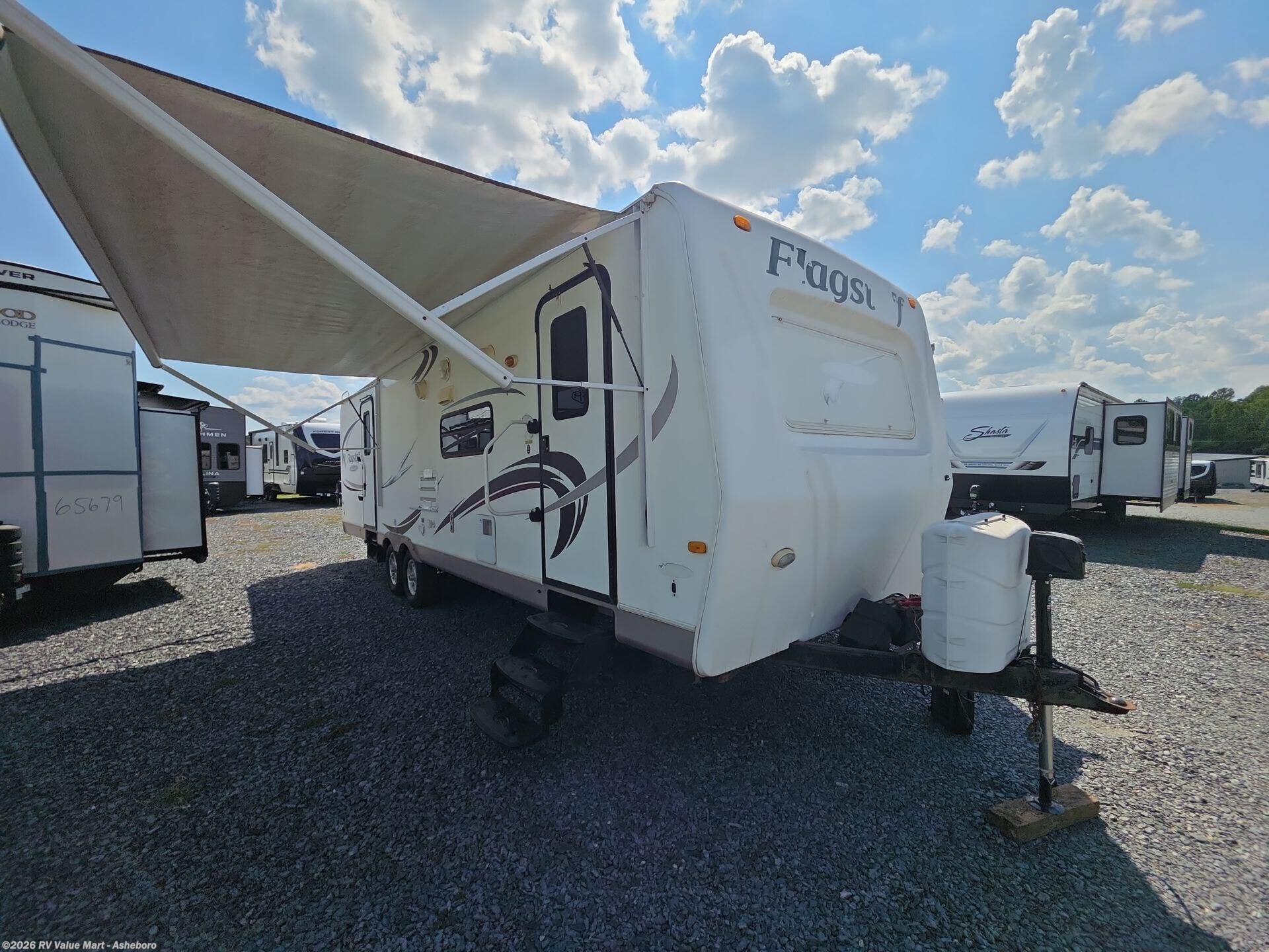 2010 Forest River Flagstaff 831FLSS - Used Travel Trailer For Sale by RV Value Mart - Asheboro in Franklinville, North Carolina