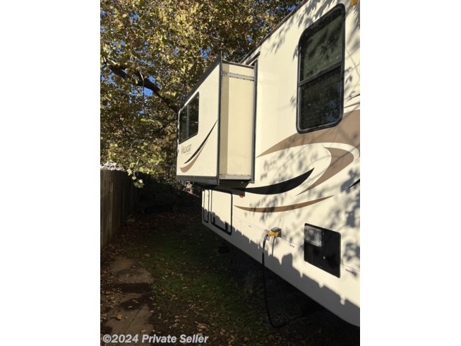 2019 Forest River Wildcat 37WB - Used Fifth Wheel For Sale by Mike in Enid, Oklahoma