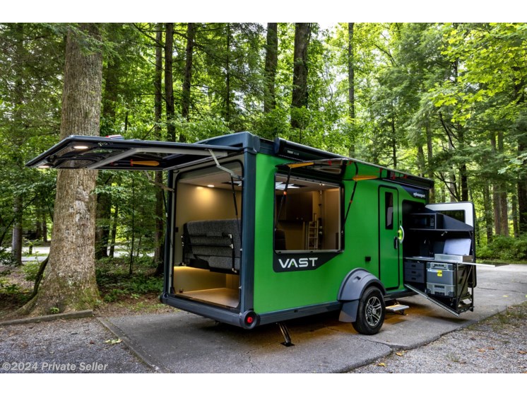  SylvanSport GO Easy Ultimate Lightweight Trailer for Kayaks,  Bikes, & More – Hauls up to 4 Bikes & Boats - Cargo Space for Gear : Sports  & Outdoors