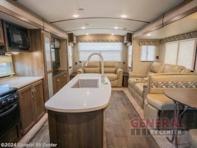 2018 Premier Ultra Lite 30RIPR by Keystone from General RV Center in West Chester, Pennsylvania