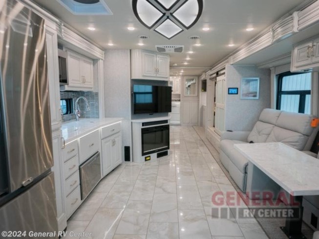 2024 Endeavor 38N by Holiday Rambler from General RV Center in West Chester, Pennsylvania
