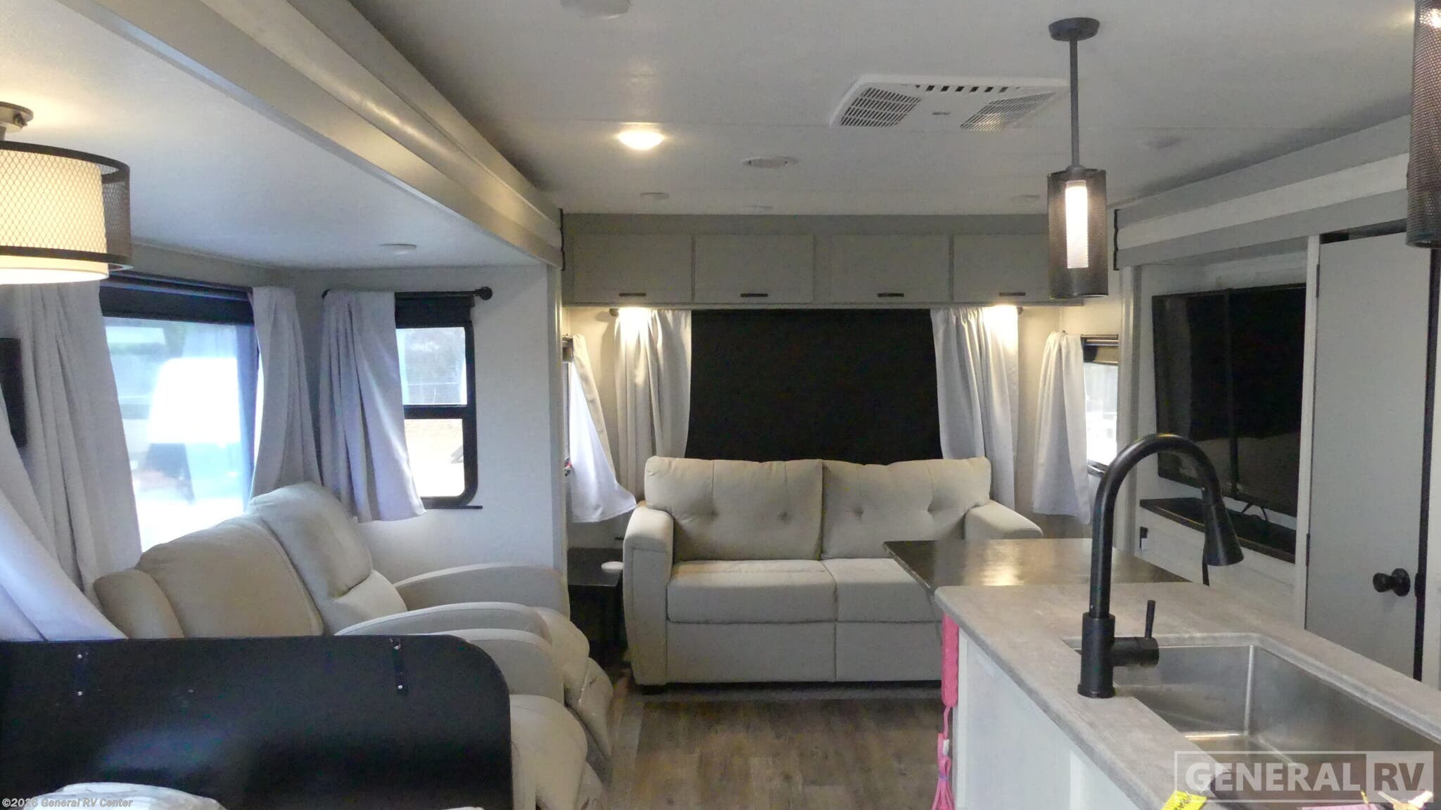 2022 Forest River Vibe 28RL - Used Travel Trailer For Sale by General RV Center in West Chester, Pennsylvania