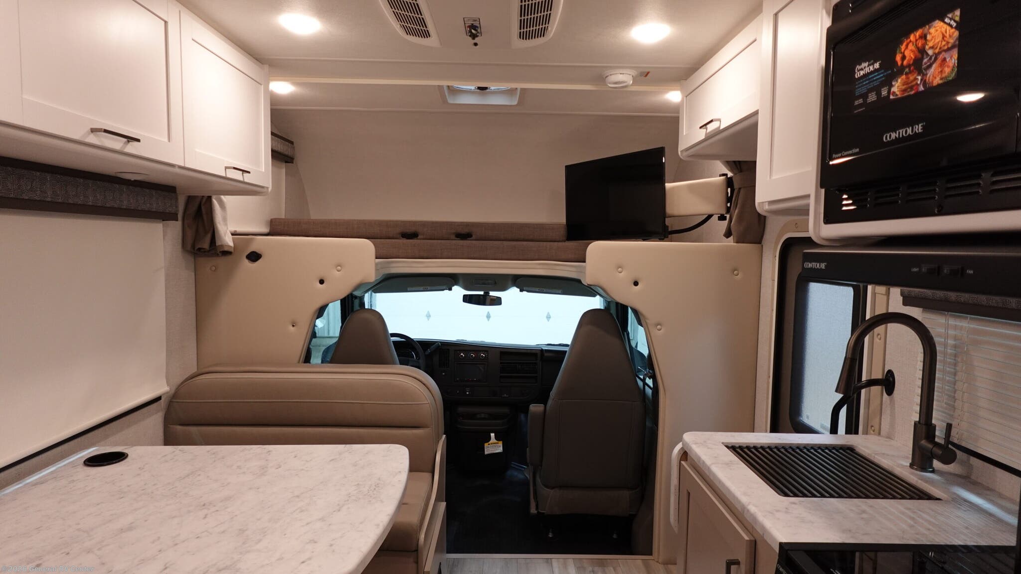 New 2026 Thor Motor Coach Pasadena SE SE21 Chevy available in West Chester, Pennsylvania