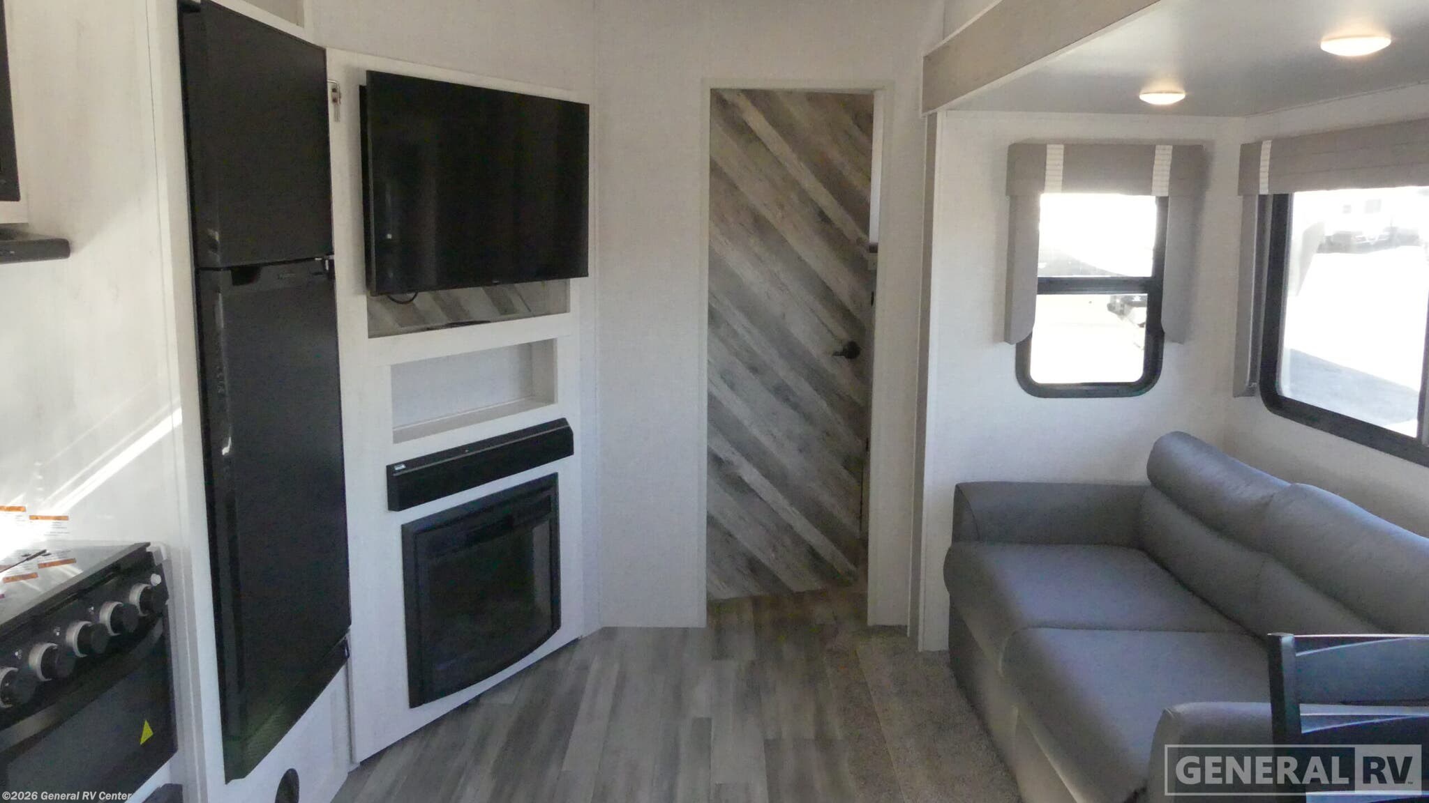 2022 Forest River Impression 290VB - Used Fifth Wheel For Sale by General RV Center in West Chester, Pennsylvania