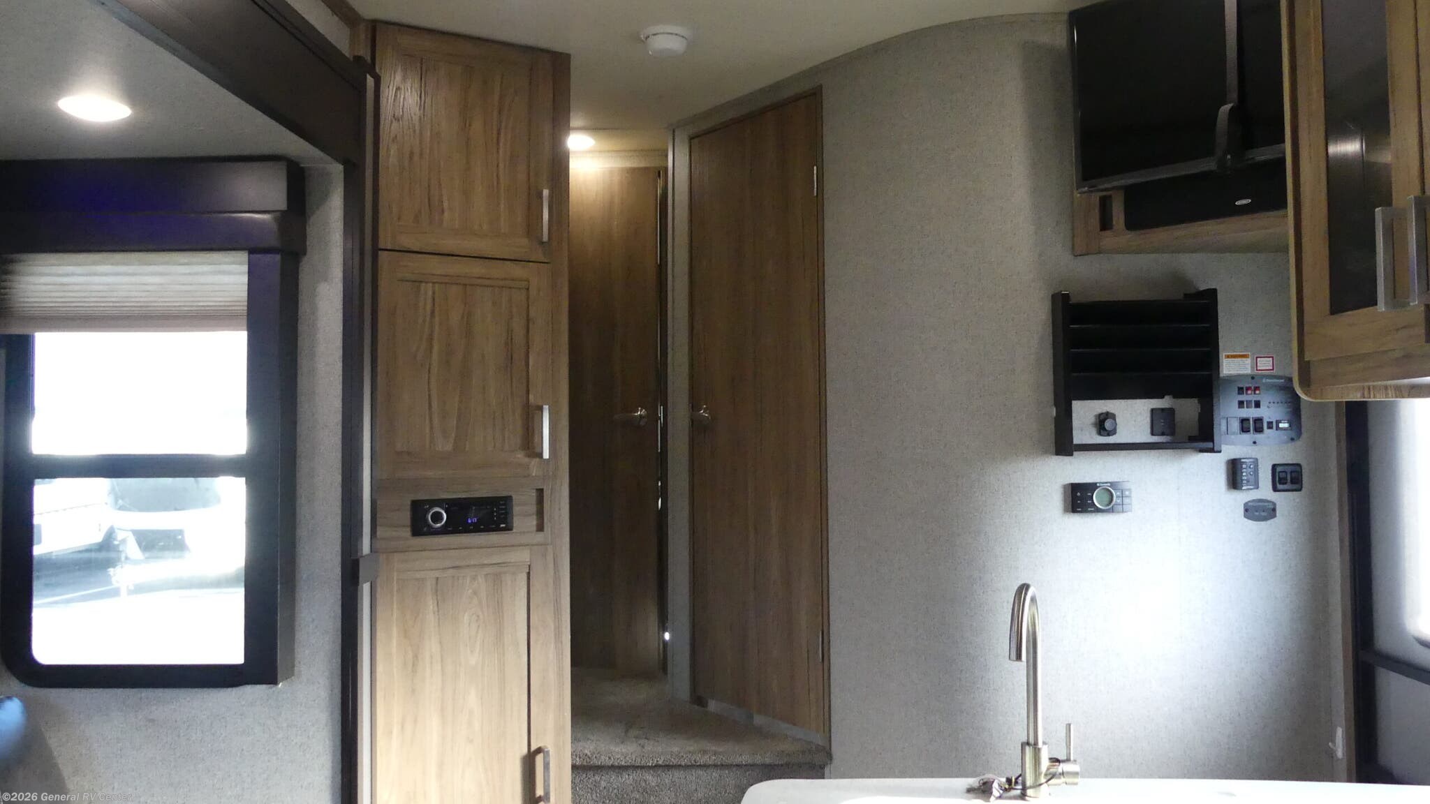 Used 2018 Dutchmen Endurance 3456 available in West Chester, Pennsylvania