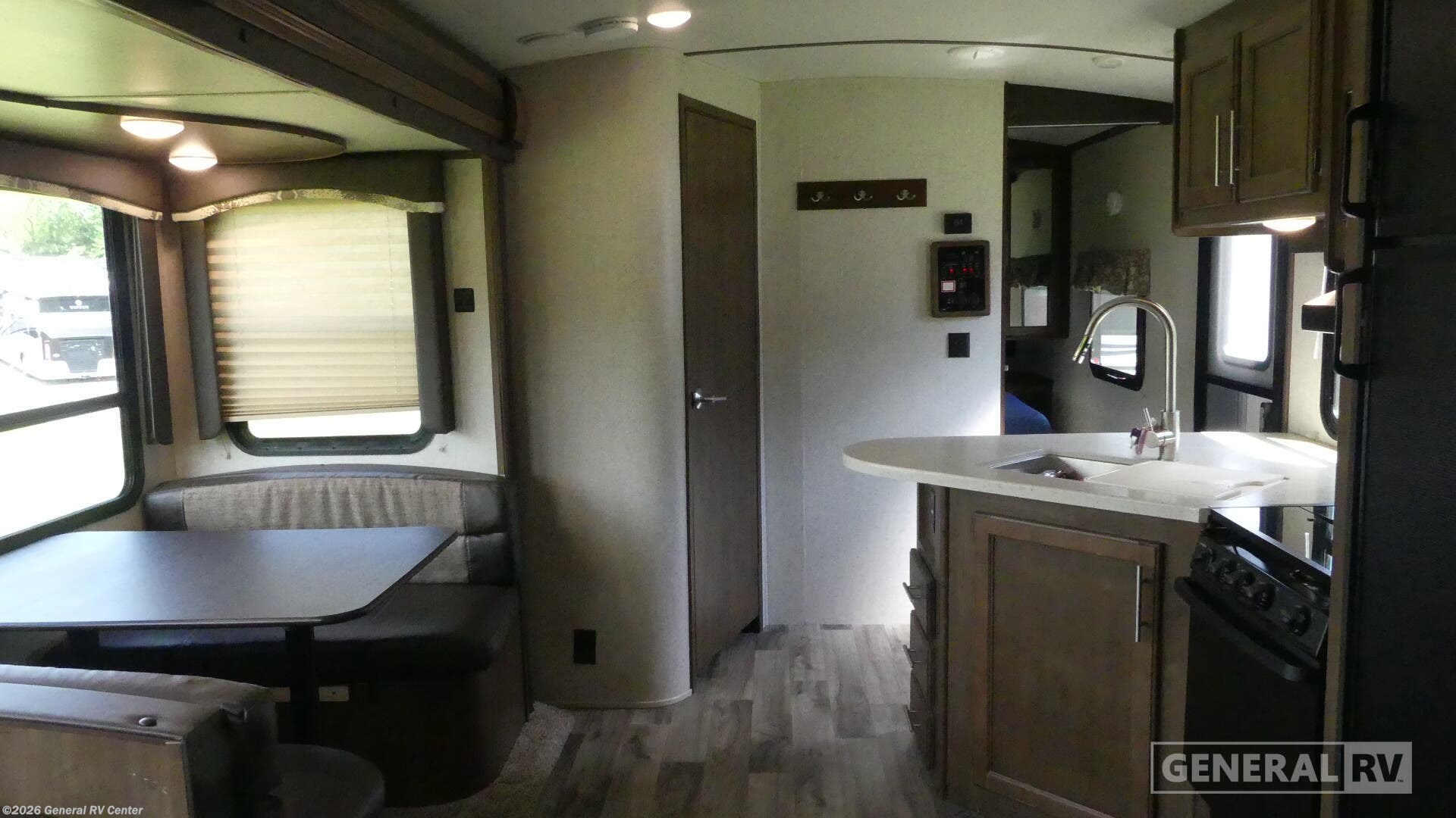 Used 2018 Keystone Cougar HALF TON 29BHS available in West Chester, Pennsylvania