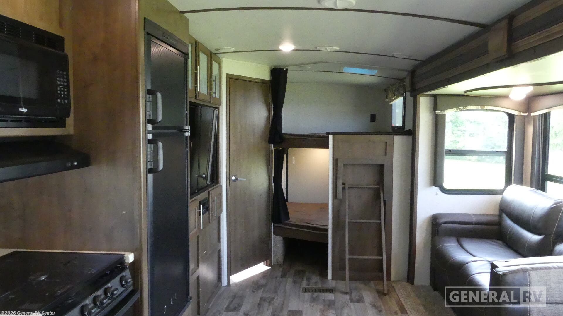 2018 Keystone Cougar HALF TON 29BHS - Used Travel Trailer For Sale by General RV Center in West Chester, Pennsylvania