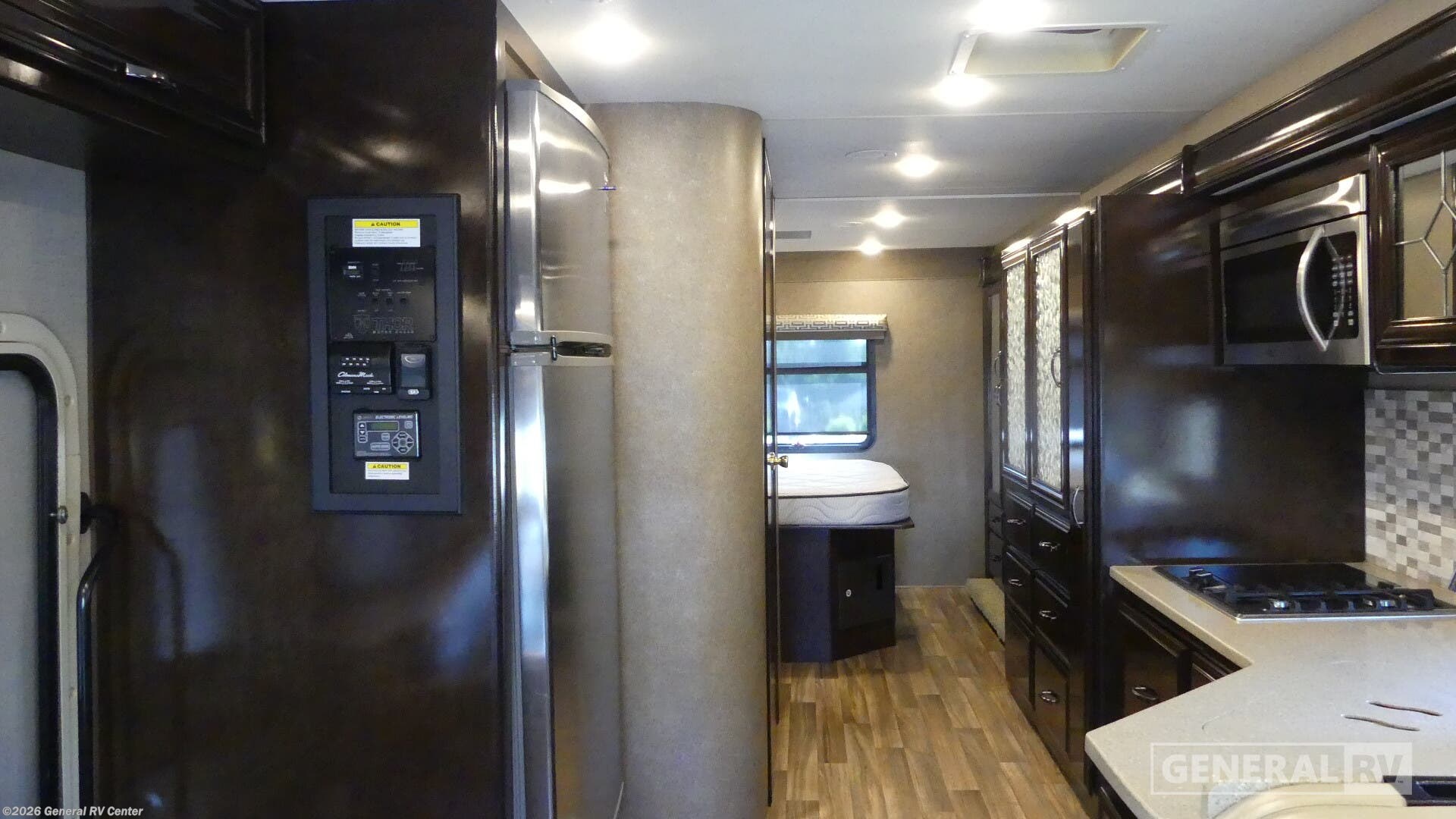 2018 Thor Motor Coach Quantum WS31 - Used Class C For Sale by General RV Center in West Chester, Pennsylvania