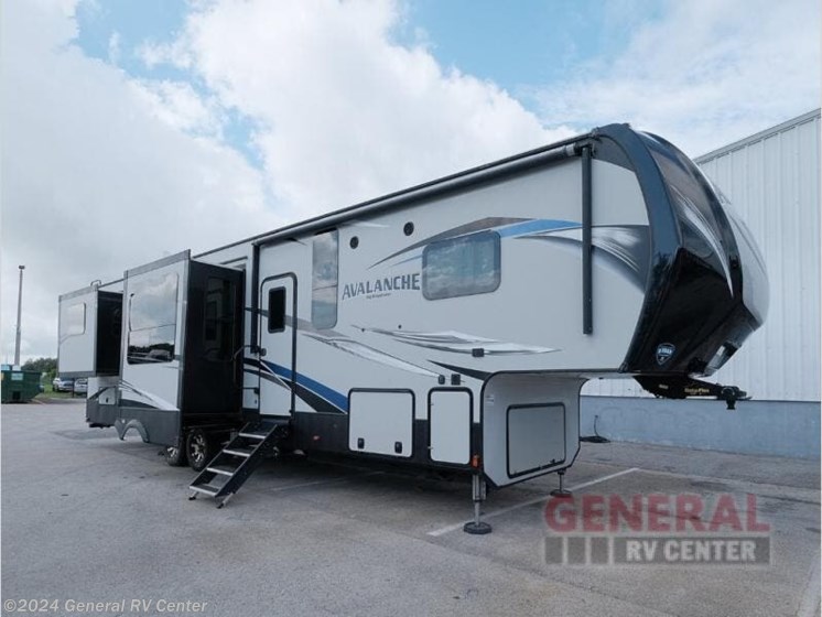 Used 2018 Keystone Avalanche 375RD available in Fort Pierce, Florida