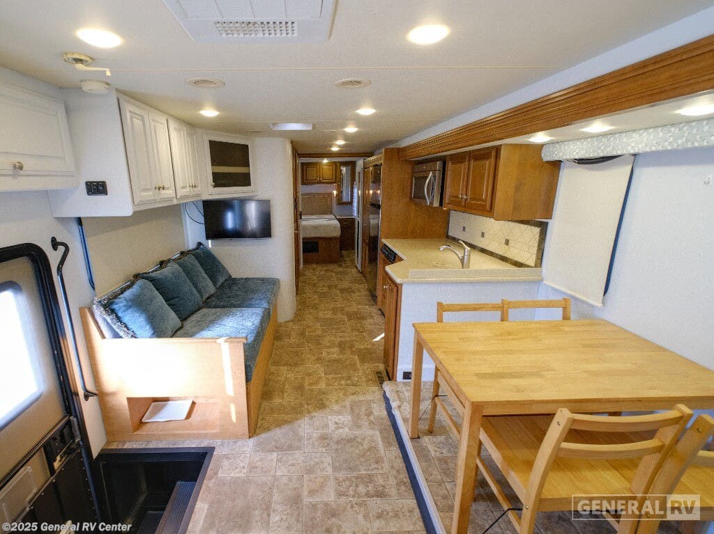 2014 Palazzo 33.2-2S by Thor Motor Coach from General RV Center in Fort Pierce, Florida