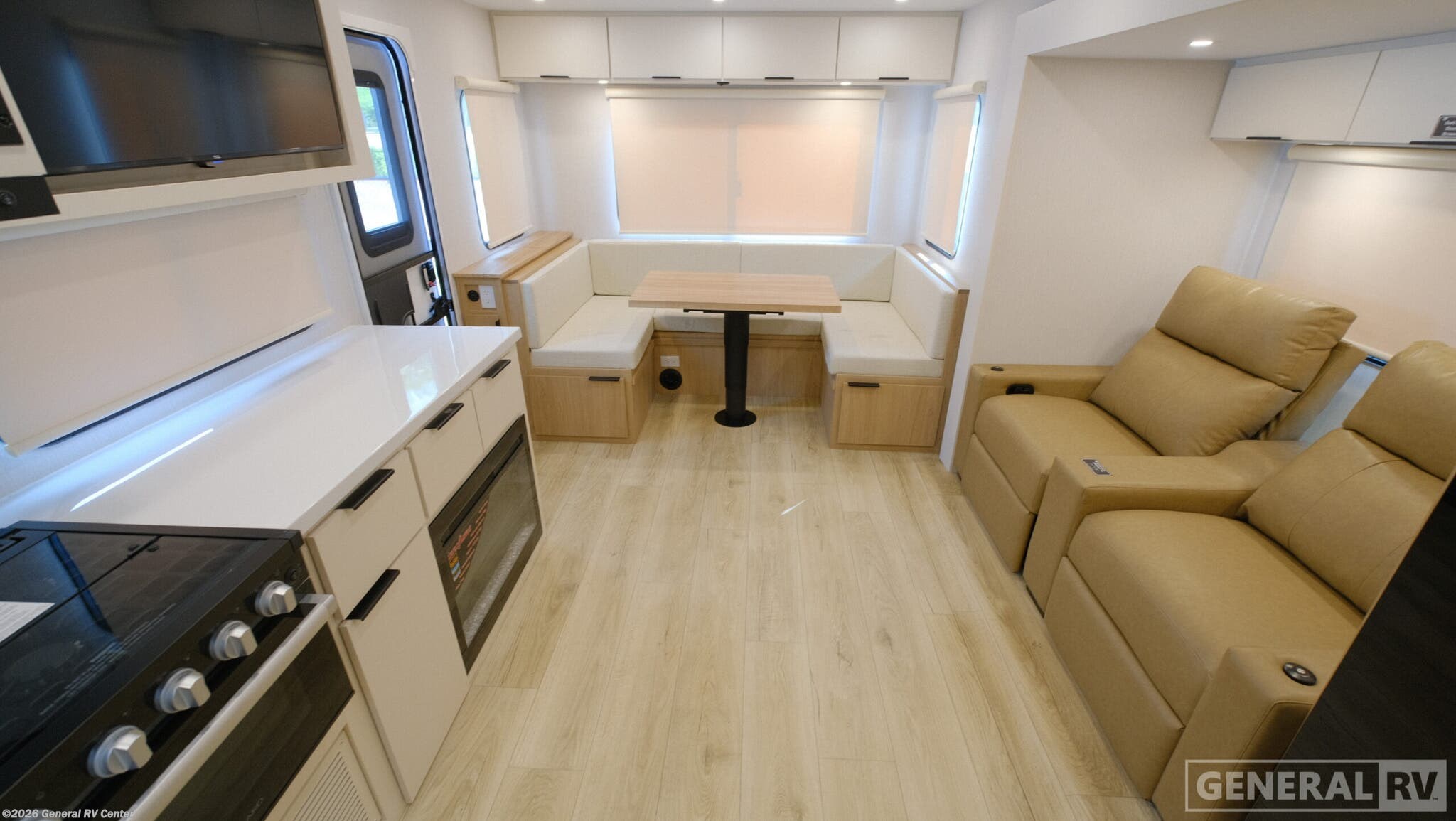 2026 Winnebago Thrive 25RLS - New Travel Trailer For Sale by General RV Center in Fort Pierce, Florida