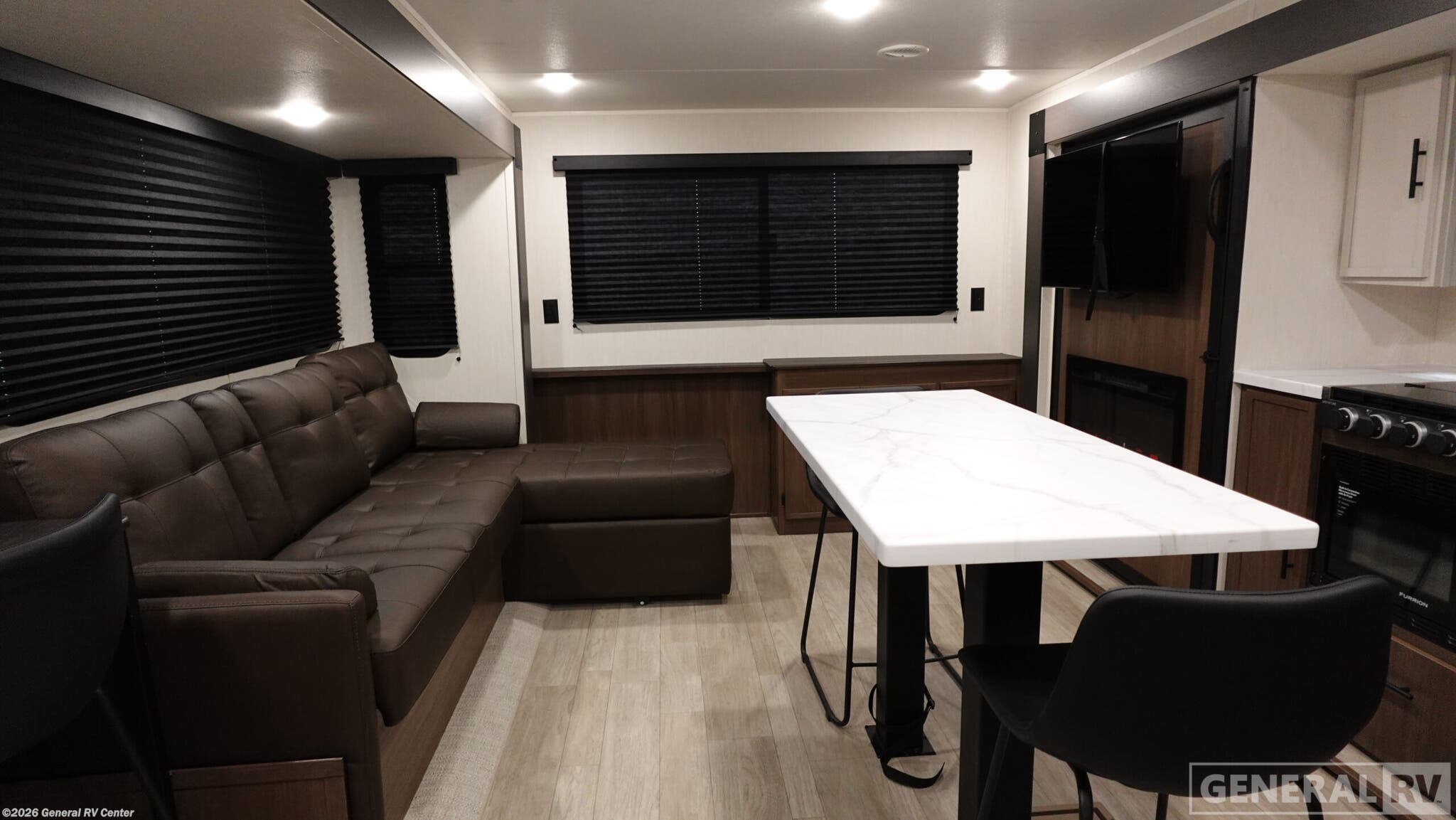 2026 Prime Time Avenger 27REI - New Travel Trailer For Sale by General RV Center in Fort Pierce, Florida