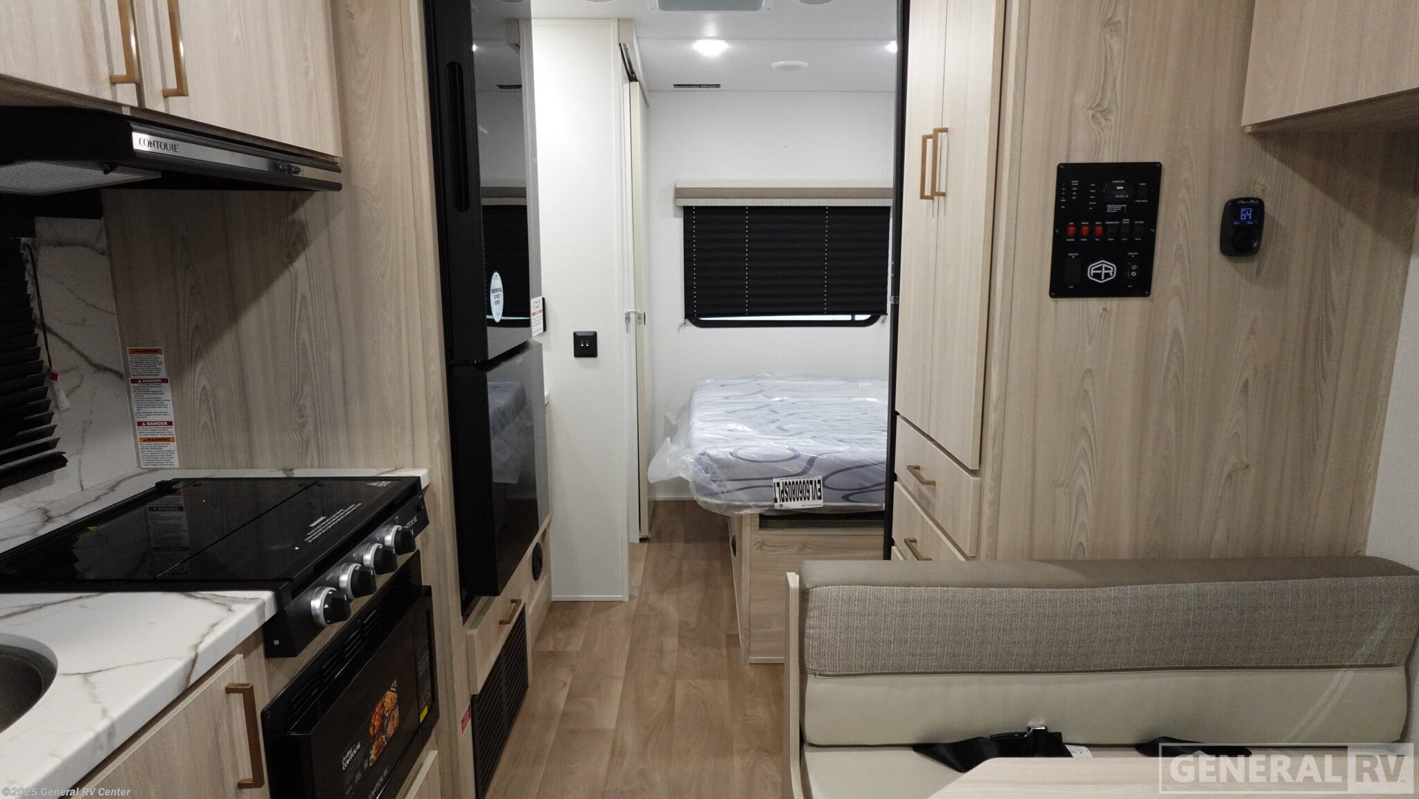 2026 East to West Entrada 220SC - New Class C For Sale by General RV Center in Fort Pierce, Florida