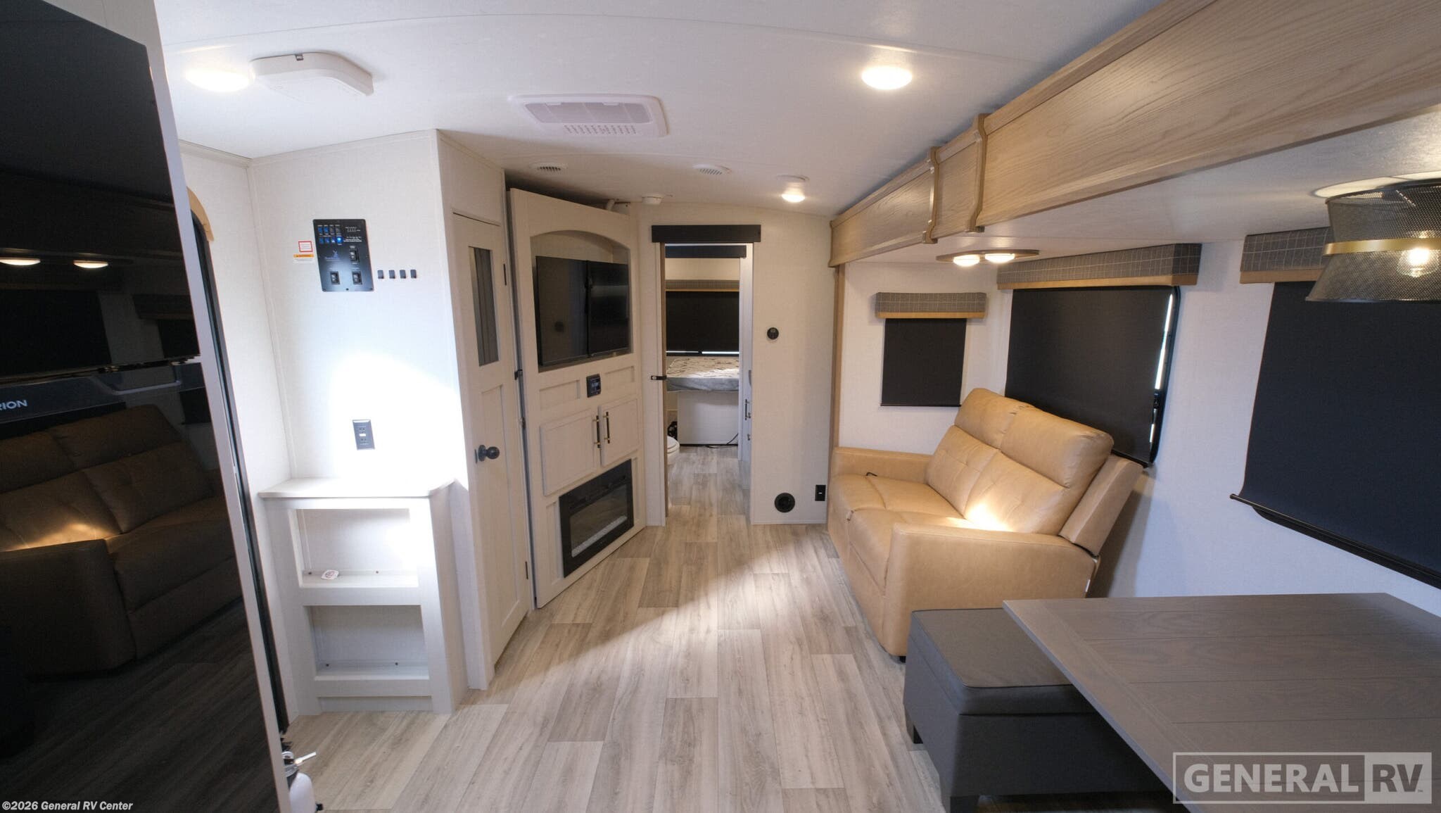 2025 Dutchmen Astoria 2913FK - Used Travel Trailer For Sale by General RV Center in Fort Pierce, Florida