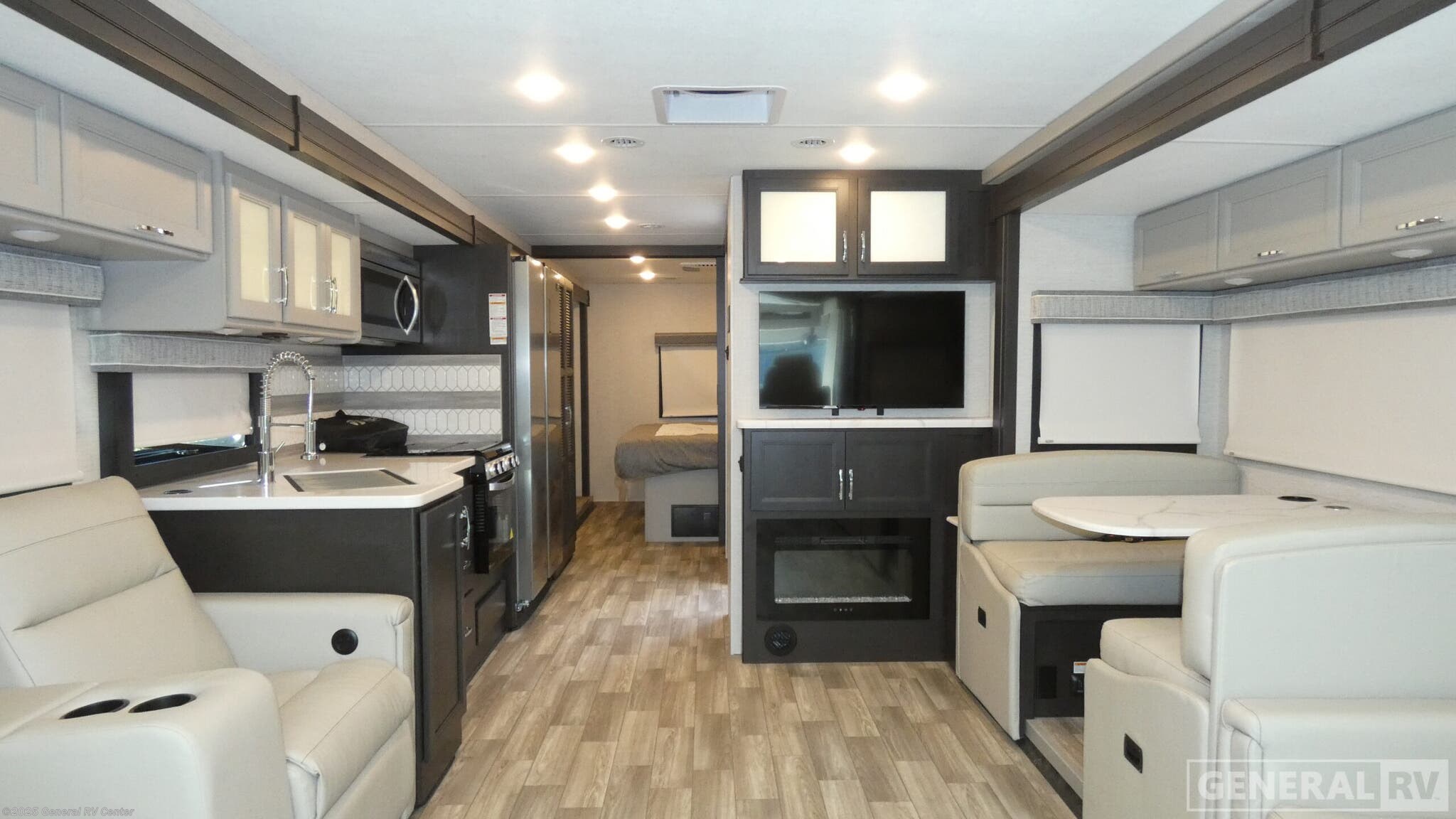 2026 Thor Motor Coach Luminate CC35 - New Class A For Sale by General RV Center in Fort Pierce, Florida
