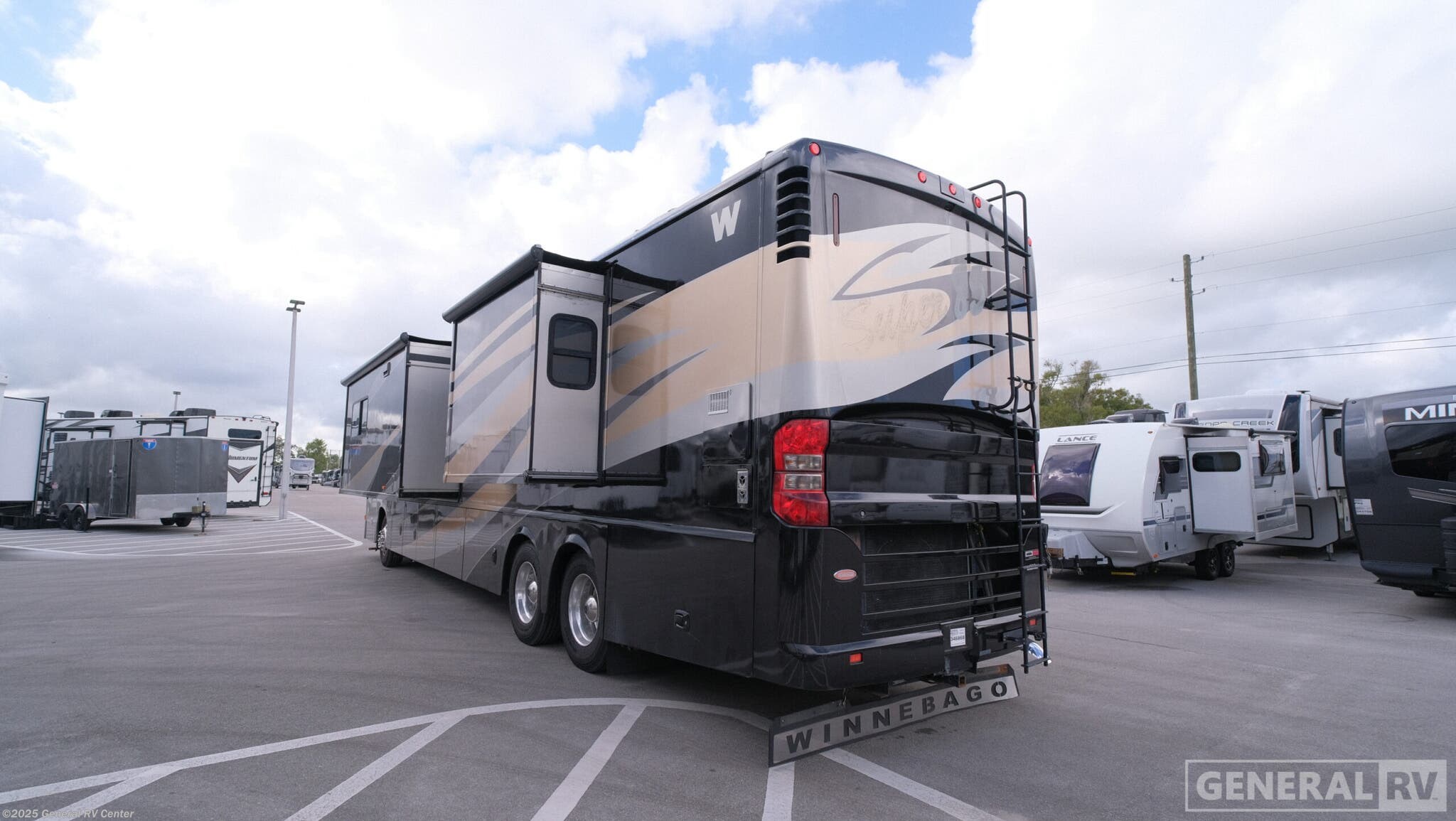 2013 Journey 42E by Winnebago from General RV Center in Fort Pierce, Florida