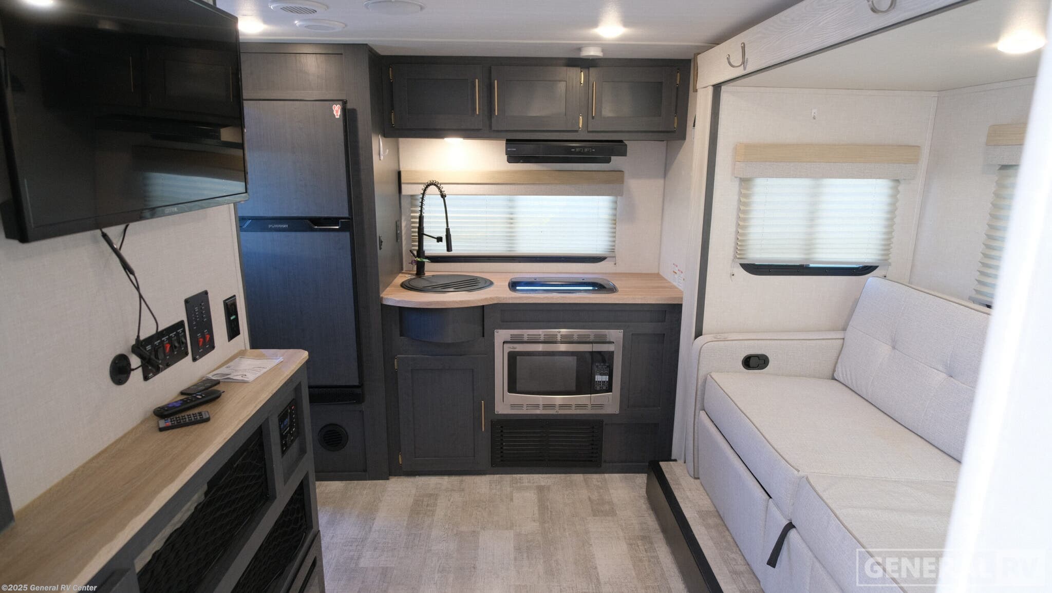 2024 Forest River R-Pod RP-202 - Used Travel Trailer For Sale by General RV Center in Fort Pierce, Florida