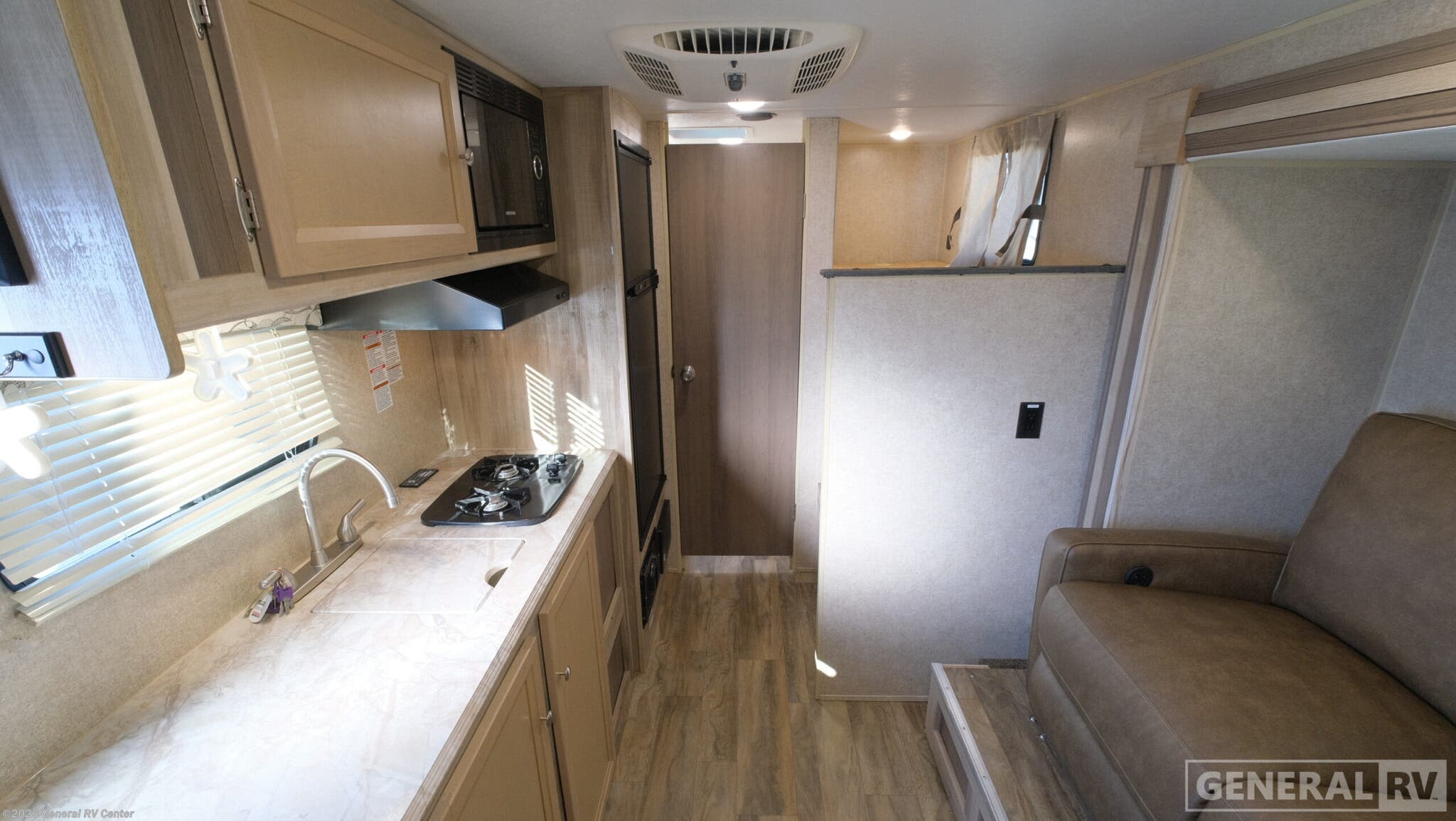 2020 Coachmen Catalina 172BHS - Used Travel Trailer For Sale by General RV Center in Fort Pierce, Florida