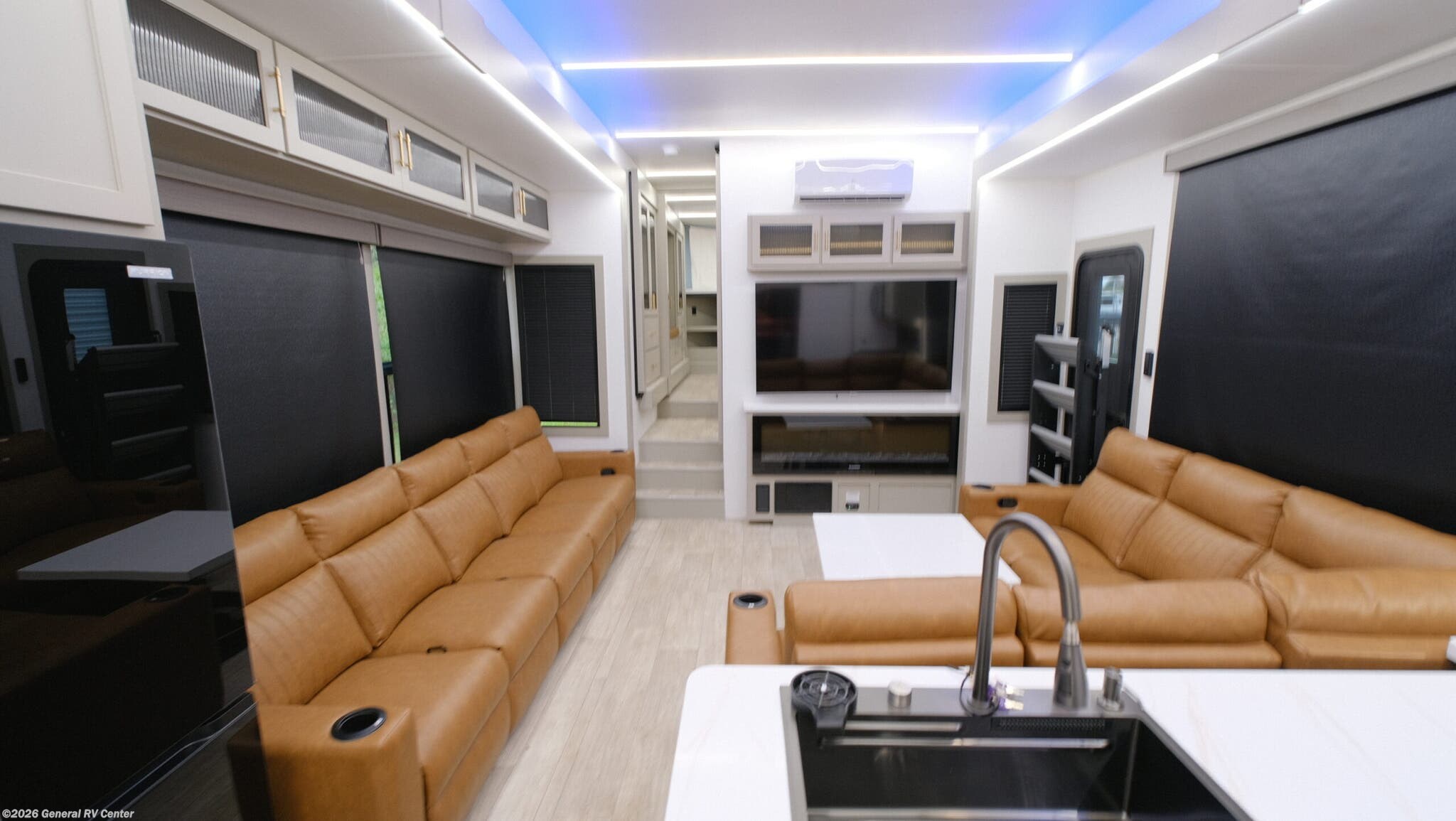 New 2026 Axiom Vendetta V4250 available in Fort Pierce, Florida