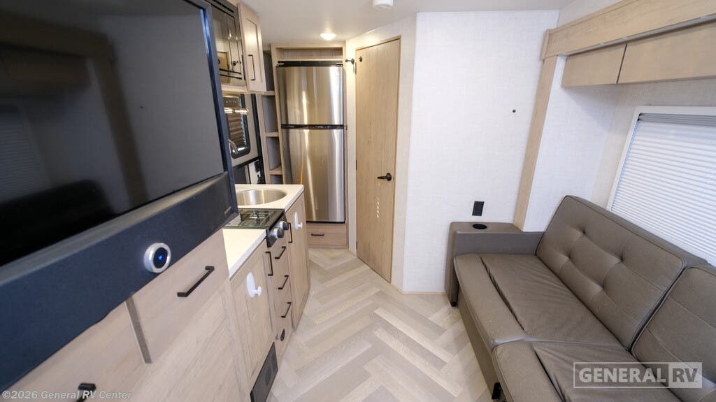 2022 Ember RV Overland SERIES 171FB - Used Travel Trailer For Sale by General RV Center in Fort Pierce, Florida