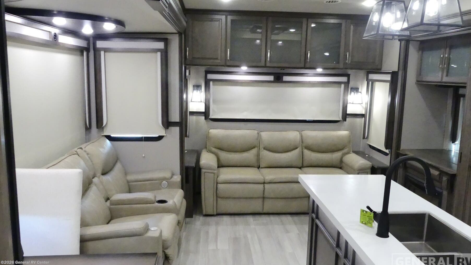 2021 Grand Design Solitude 378MBS - Used Fifth Wheel For Sale by General RV Center in Fort Pierce, Florida