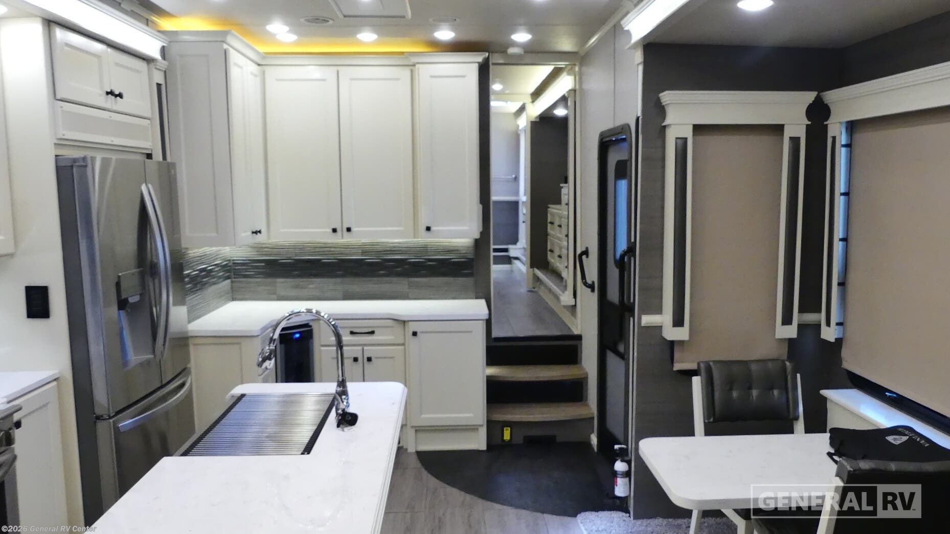 Used 2020 Vanleigh Beacon 39GBB available in Fort Pierce, Florida