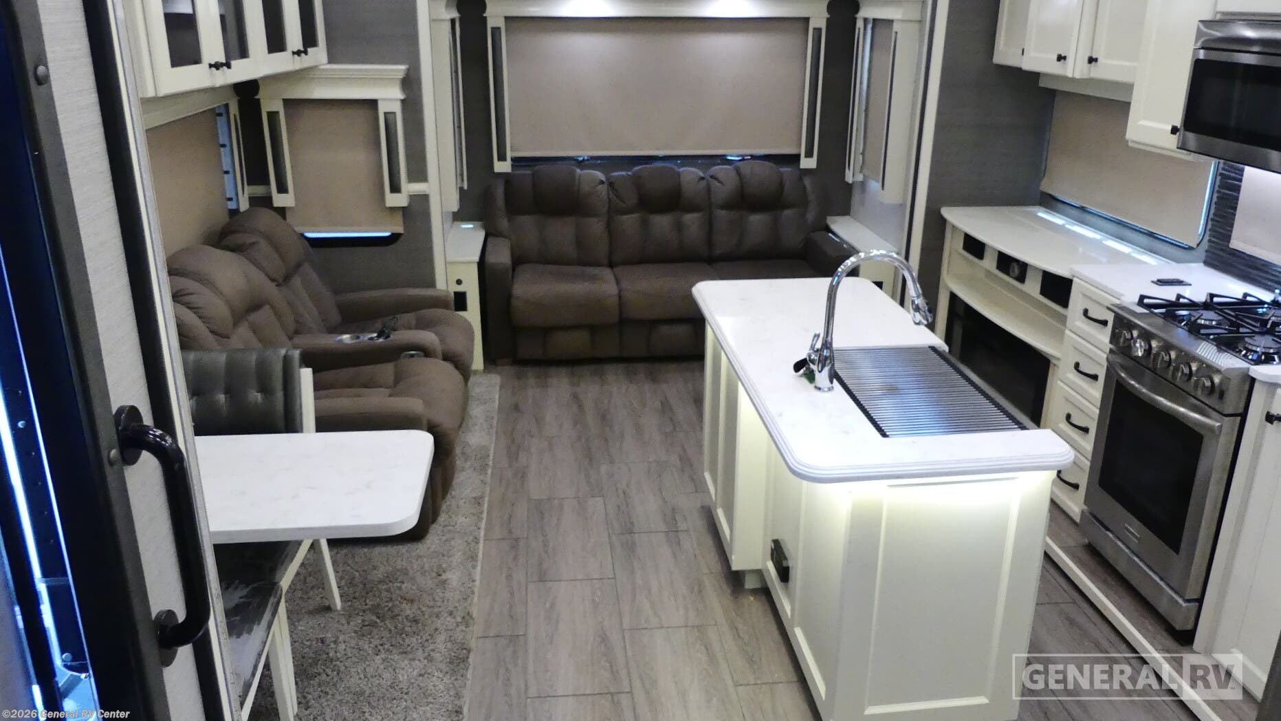 2020 Vanleigh Beacon 39GBB - Used Fifth Wheel For Sale by General RV Center in Fort Pierce, Florida