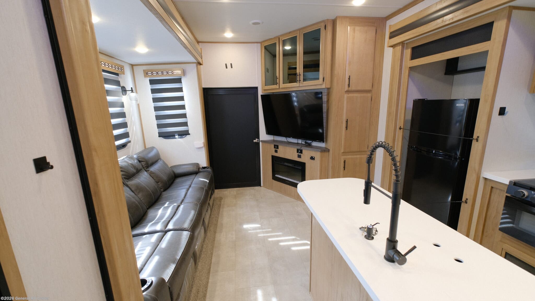 2023 Forest River Vengeance Rogue Armored VGF351G2 - Used Fifth Wheel For Sale by General RV Center in Fort Pierce, Florida