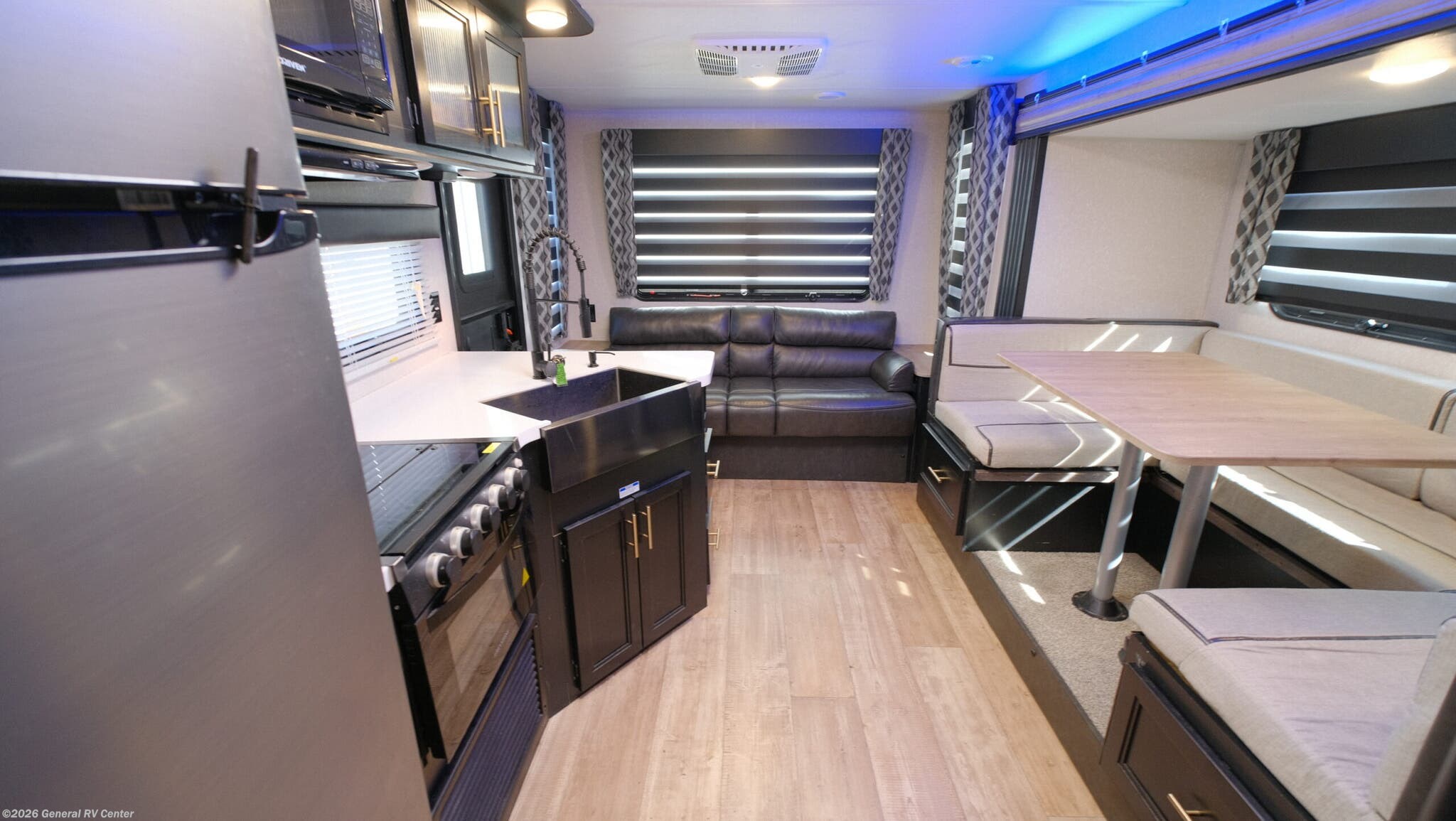 2022 Forest River Cherokee Grey Wolf Black Label 23MKBL - Used Travel Trailer For Sale by General RV Center in Fort Pierce, Florida