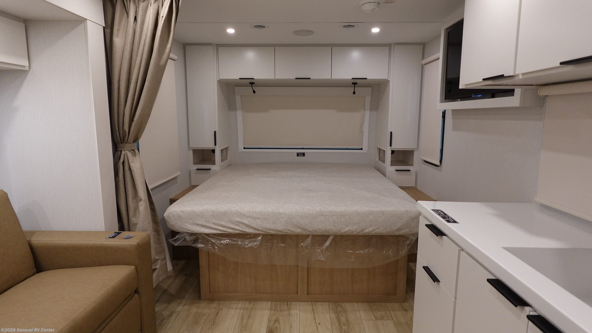 New 2026 Winnebago Thrive 18FBS available in Fort Pierce, Florida