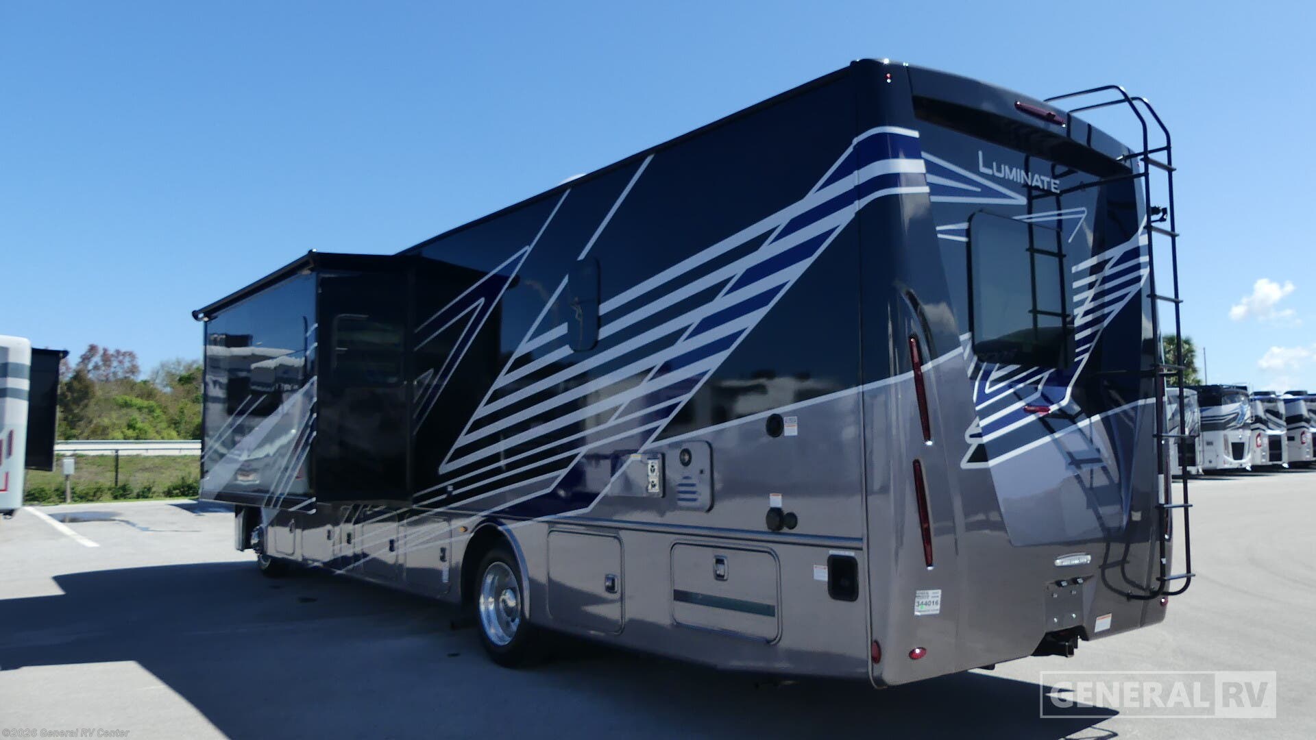2026 Luminate CC35 by Thor Motor Coach from General RV Center in Fort Pierce, Florida